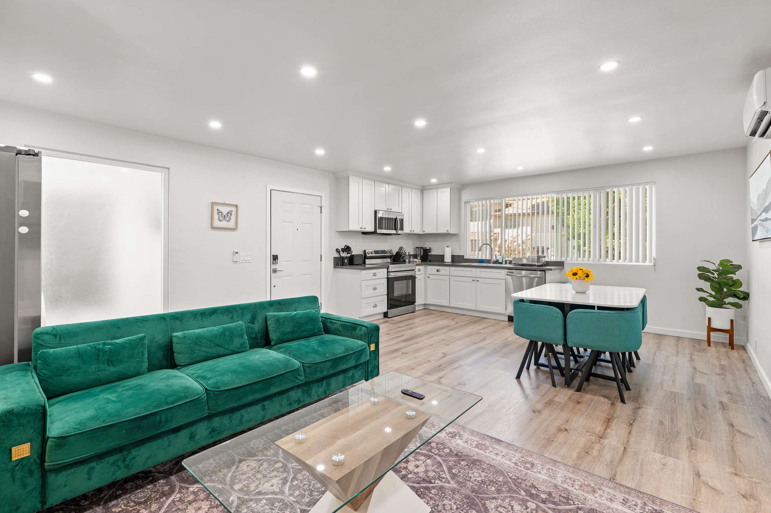 Altadena 2 BR Furnished Home photo 1