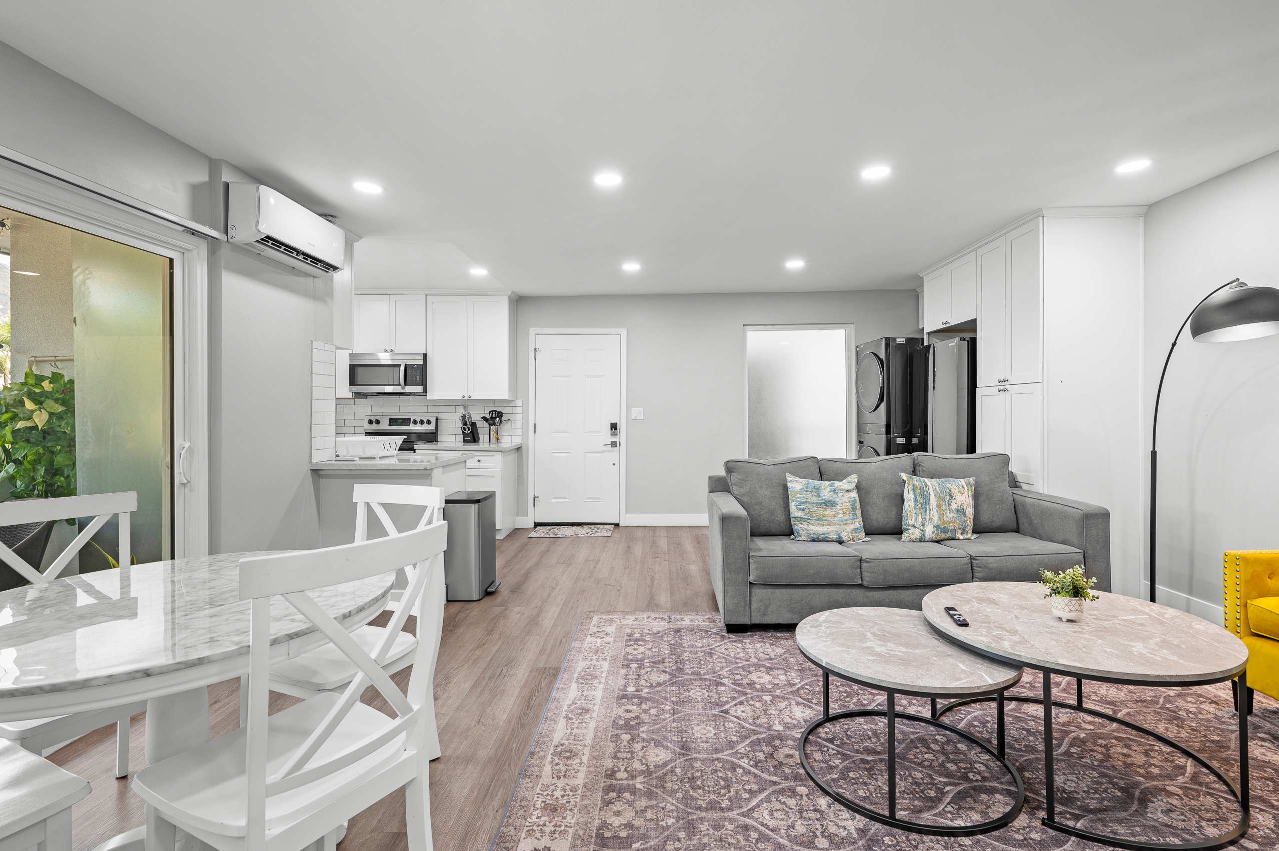 Altadena 2 BR Furnished Home photo 4
