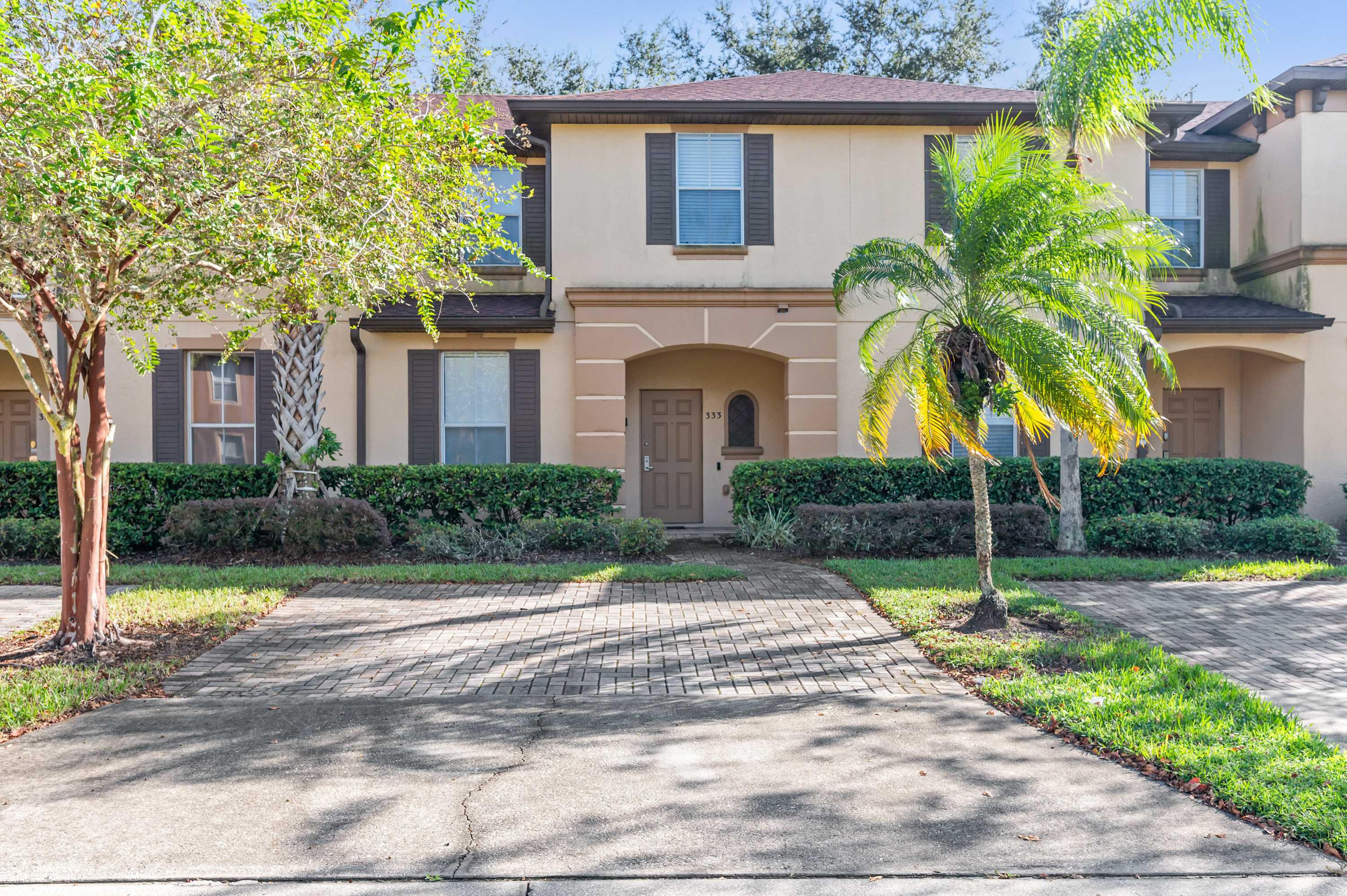 Family townhouse near Disney w/ game room