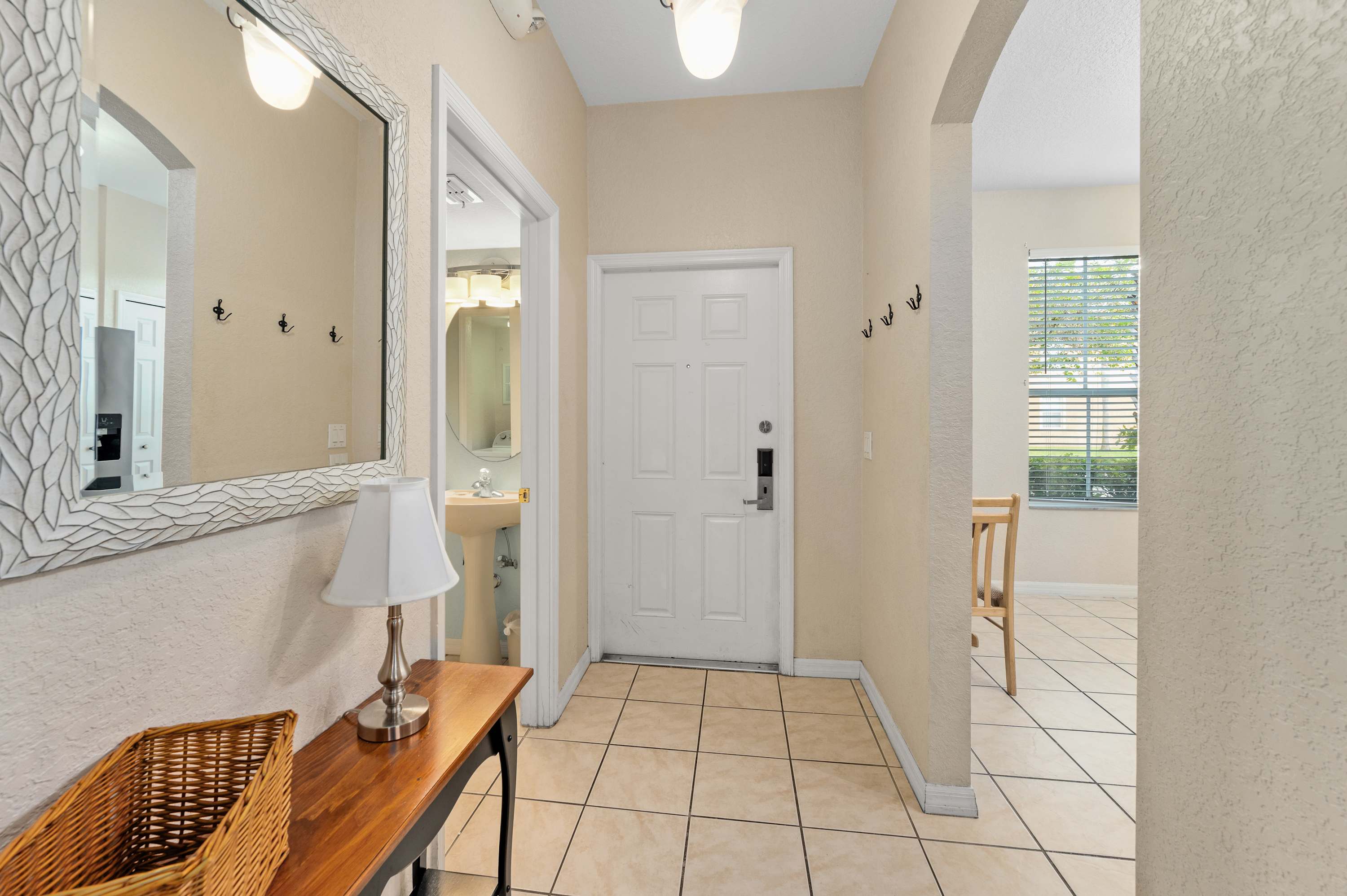 Family townhouse near Disney w/ game room