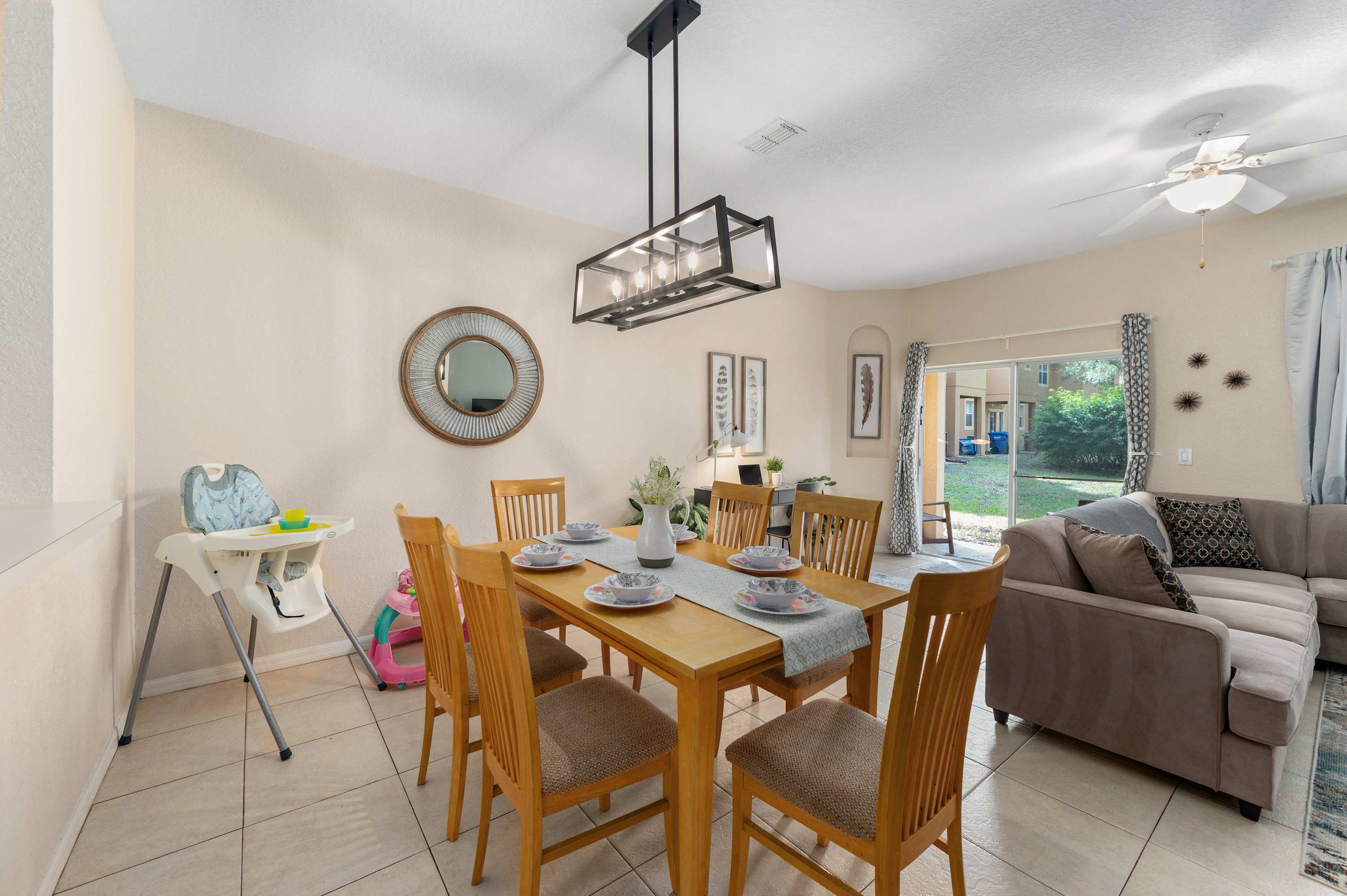 Family townhouse near Disney w/ game room