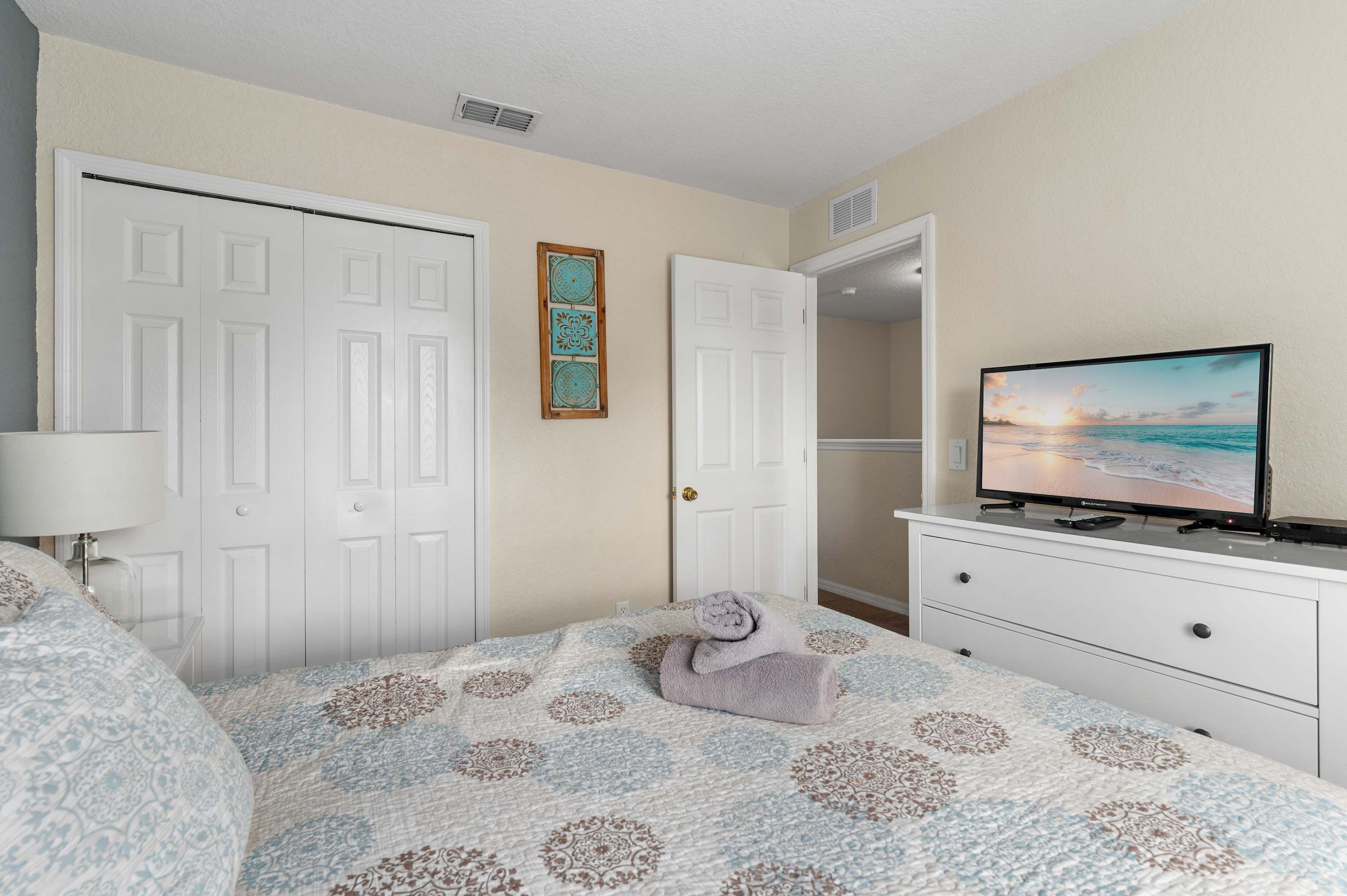 Family townhouse near Disney w/ game room