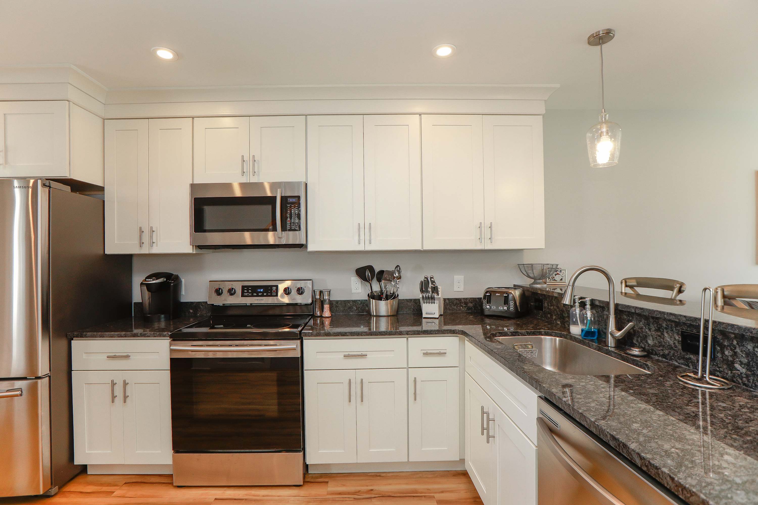 Sojourn's Sea Views with Balcony Sleeps 6 6