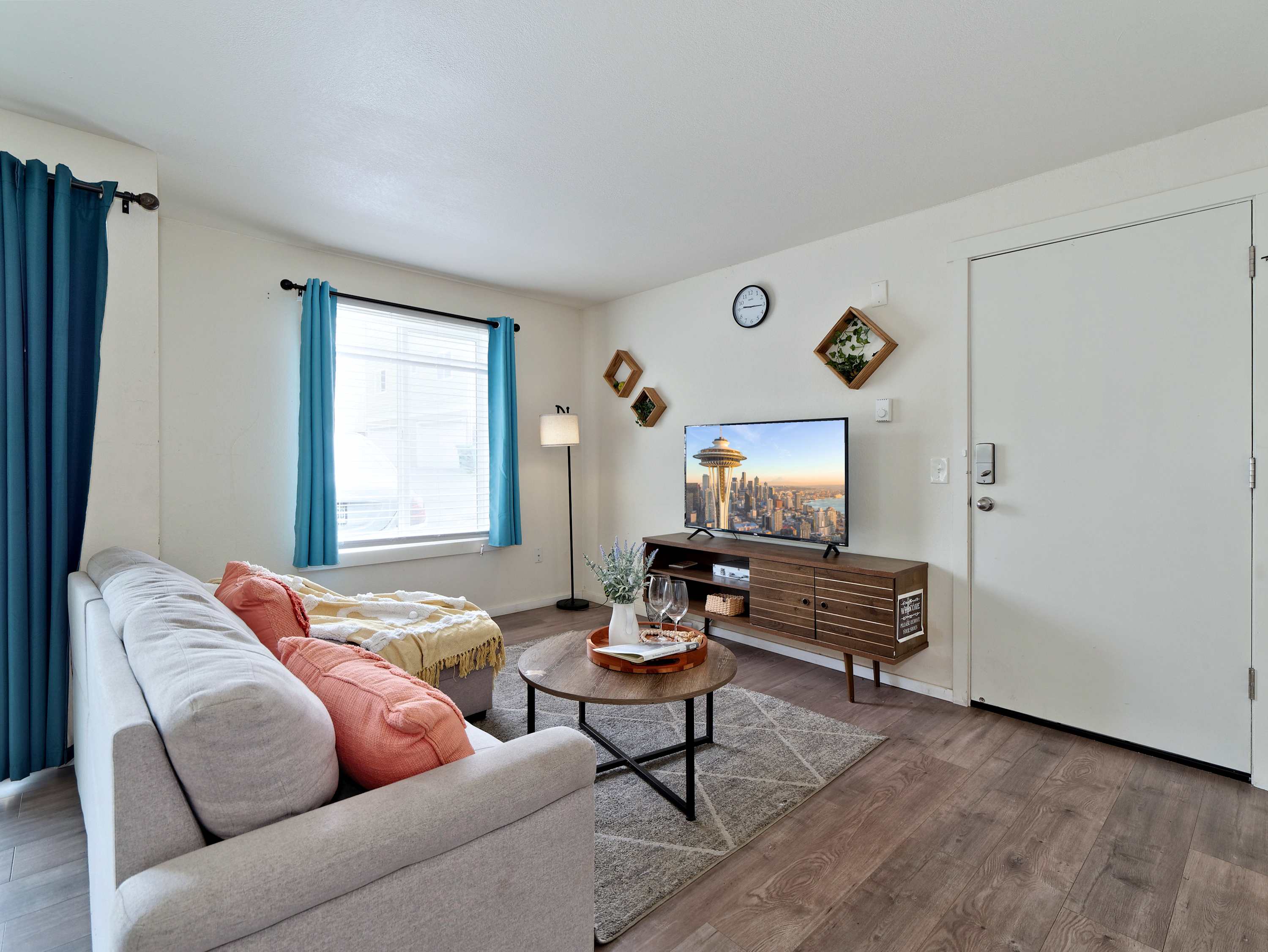 Casa Blanca D- Private/Modern/Parking/Walk 2 Shops