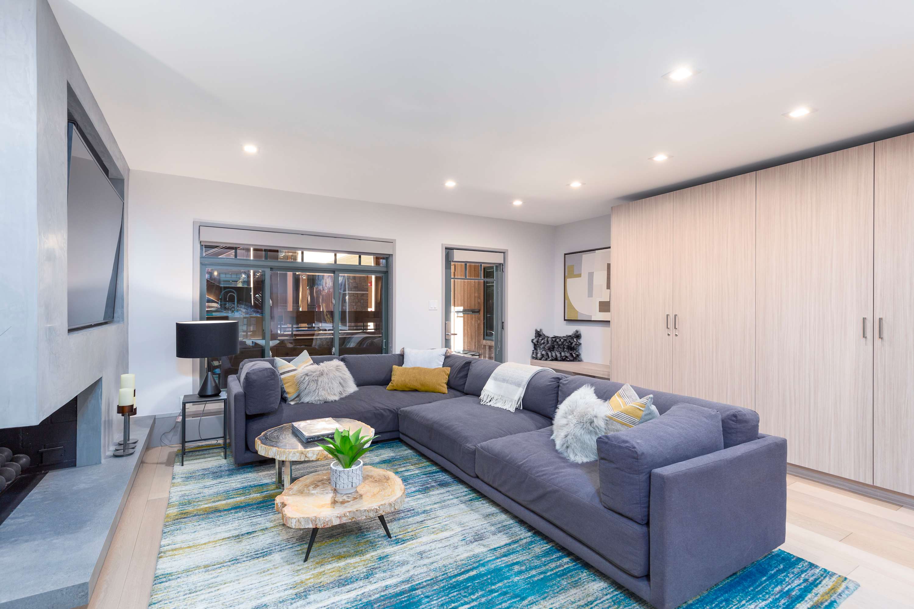 2BR 2.5BA Luxurious Aspen Mountain Modern!