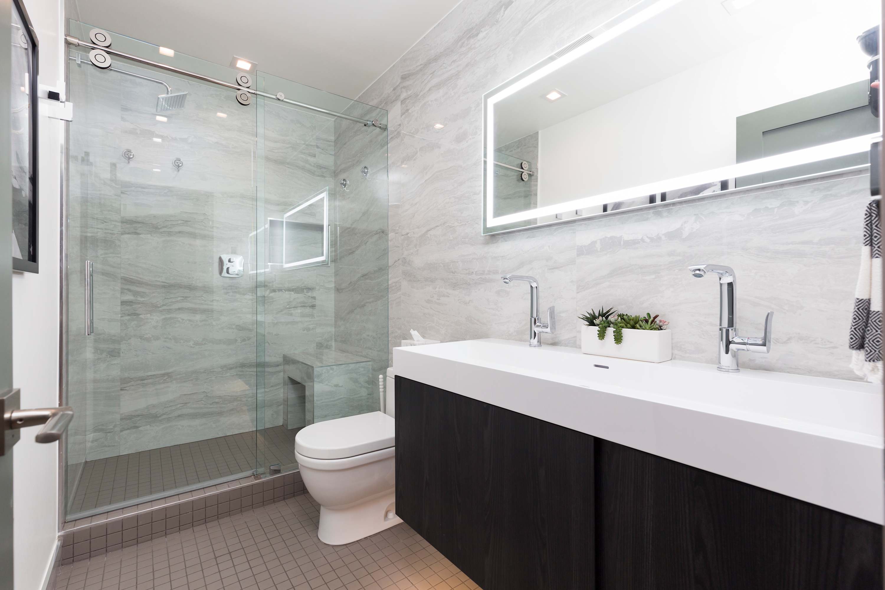 2BR 2.5BA Luxurious Aspen Mountain Modern!