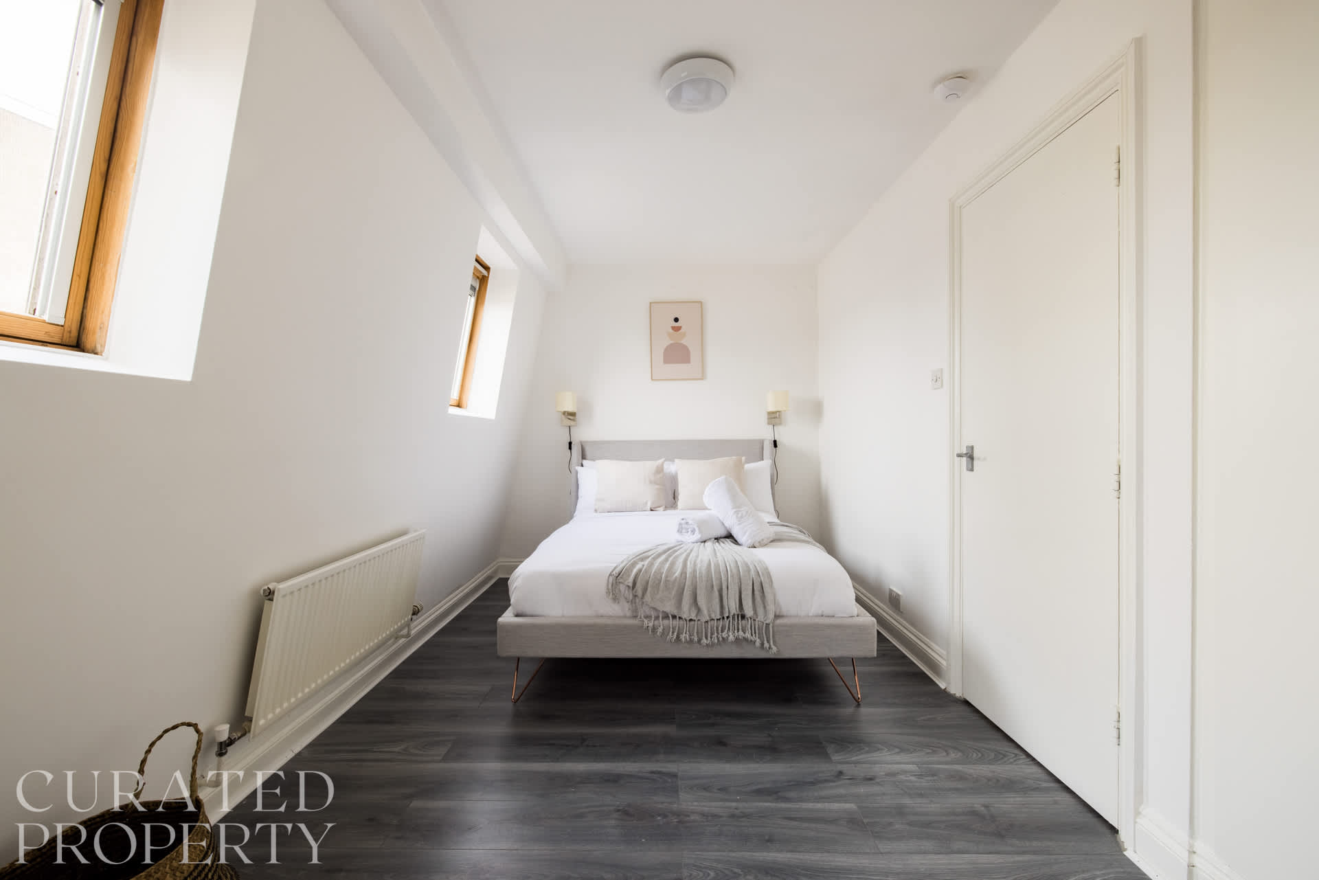 2 Bedroom Apartment - Shepherd's Bush in 112 Goldhawk Road W12 8HD - Property image 14 - VivreStays