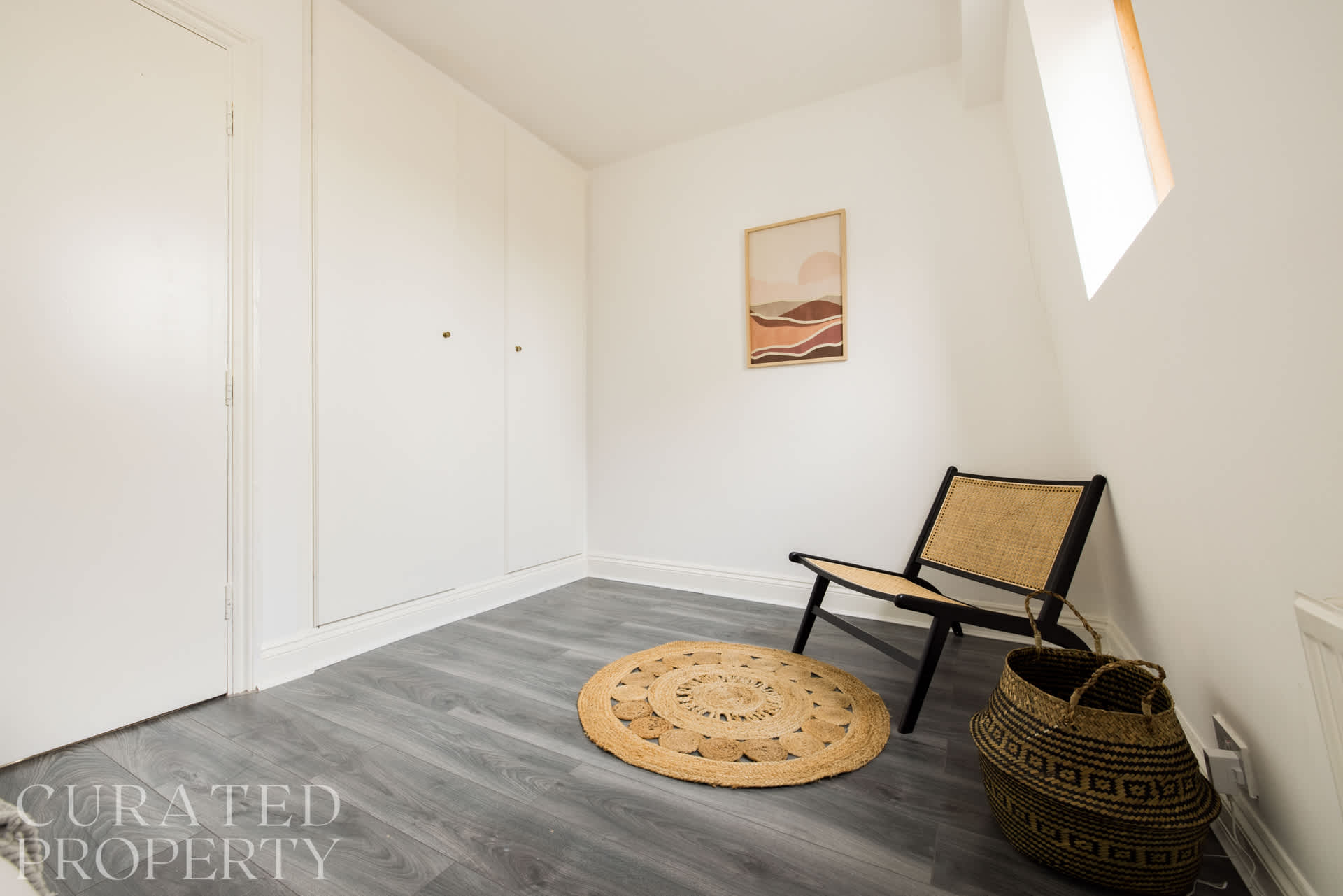 2 Bedroom Apartment - Shepherd's Bush in 112 Goldhawk Road W12 8HD - Property image 15 - VivreStays