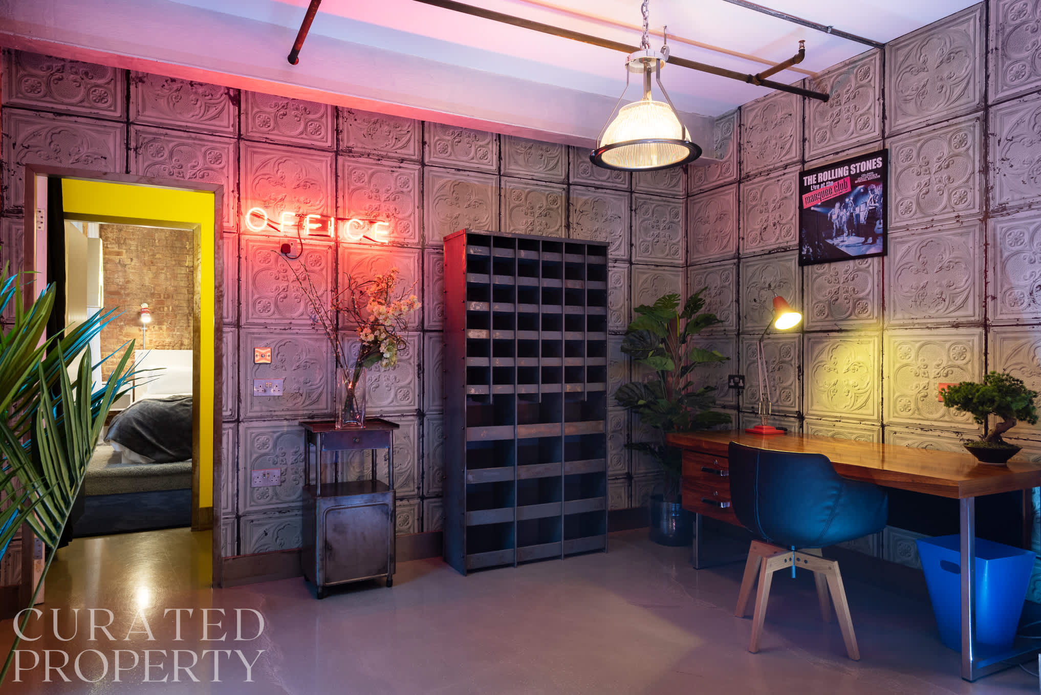 View Luxurious Loft Central Soho - 3 Bedrooms & Office! in 10 Richmond Mews W1D 3DD Luxurious Loft Central Soho - 3 Bedrooms & Office! in 10 Richmond Mews W1D 3DD - Property image 5 - VivreStays