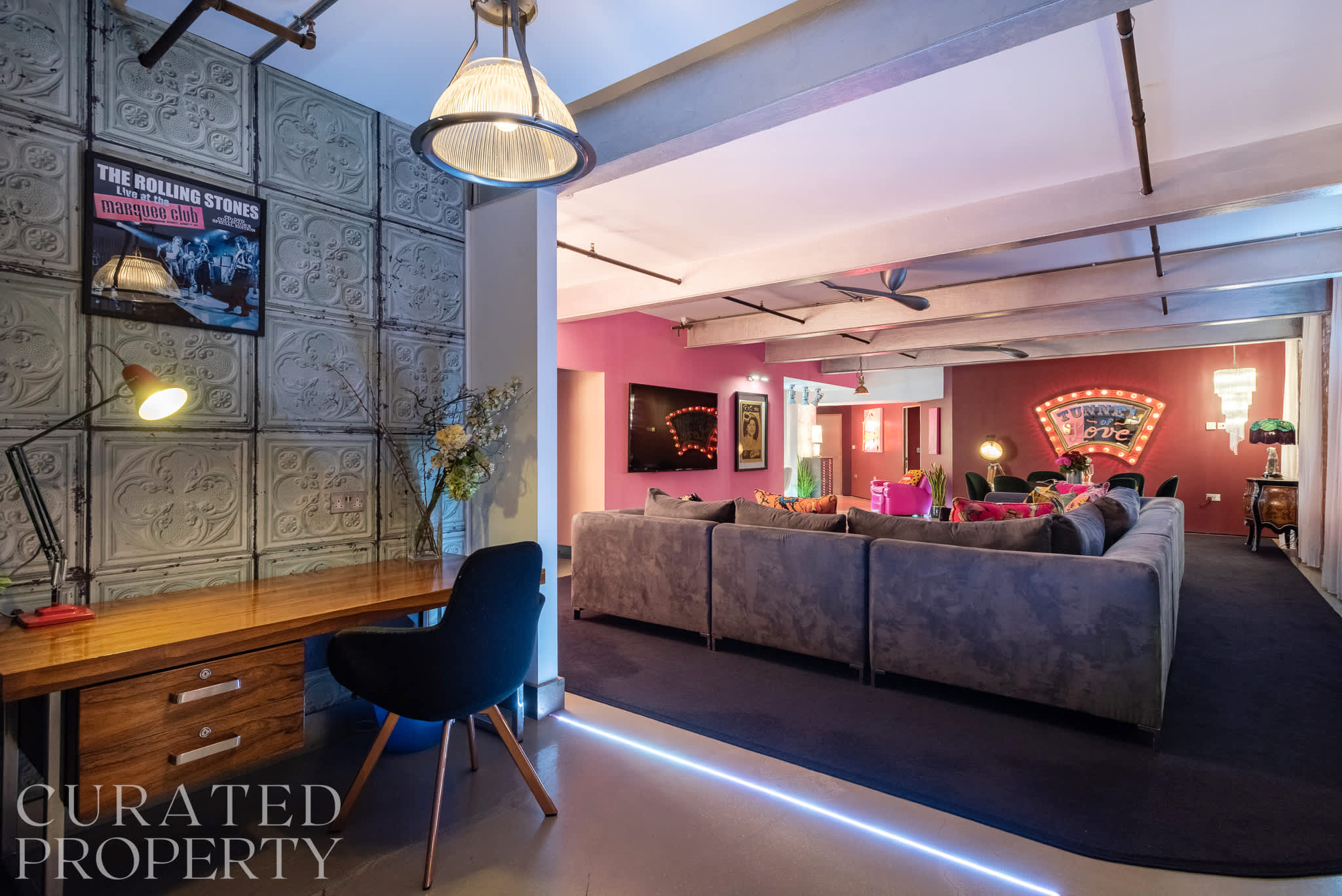 View Luxurious Loft Central Soho - 3 Bedrooms & Office! in 10 Richmond Mews W1D 3DD Luxurious Loft Central Soho - 3 Bedrooms & Office! in 10 Richmond Mews W1D 3DD - Property image 7 - VivreStays