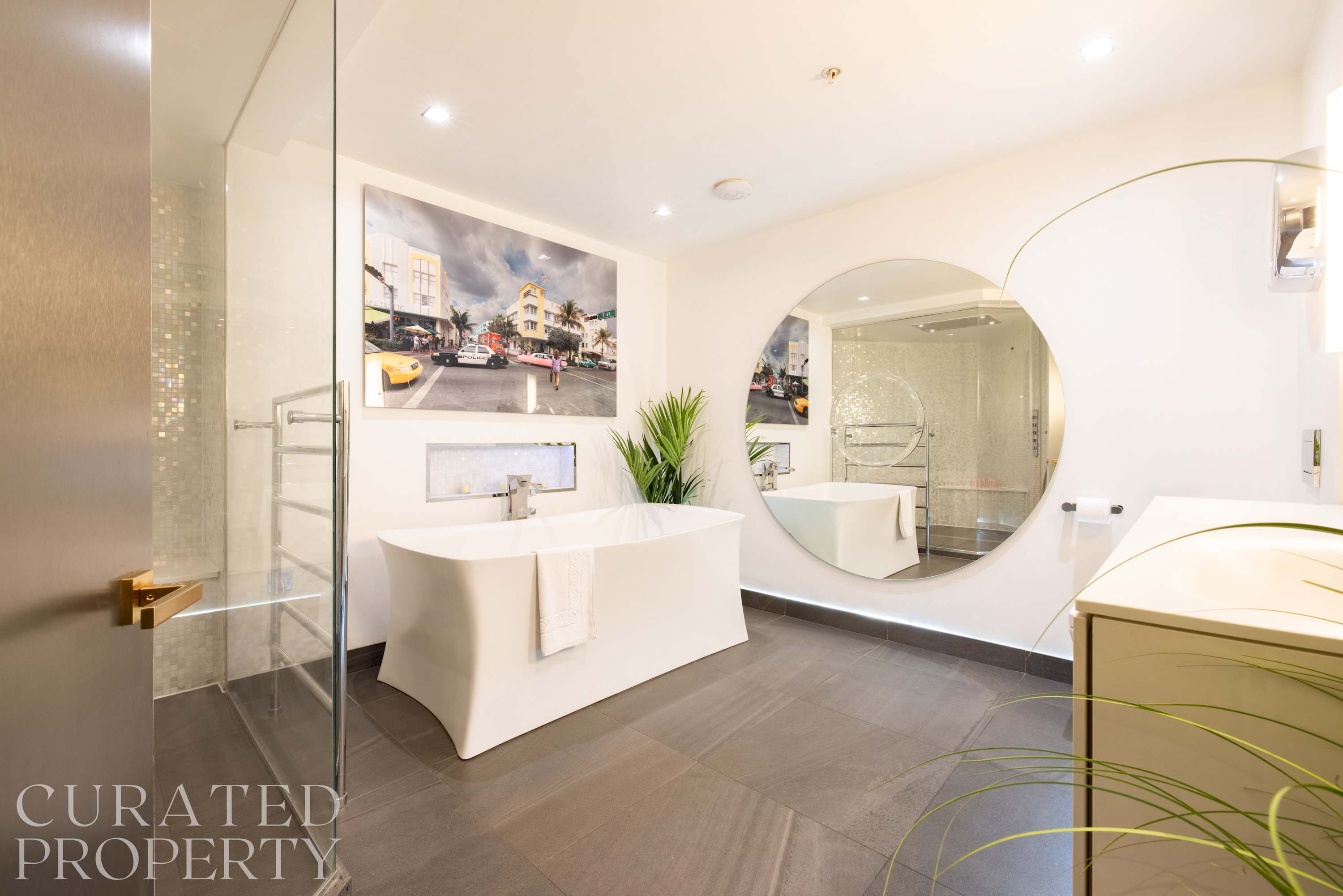 View Luxurious Loft Central Soho - 3 Bedrooms & Office! in 10 Richmond Mews W1D 3DD Luxurious Loft Central Soho - 3 Bedrooms & Office! in 10 Richmond Mews W1D 3DD - Property image 12 - VivreStays