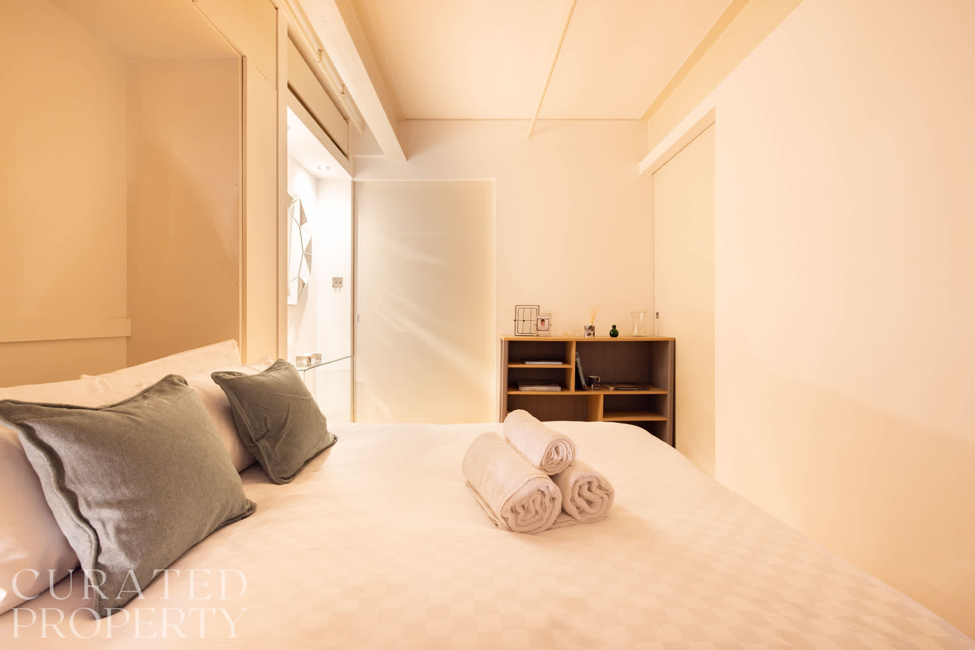 Central Soho Lofts with Lift,  AirCon & Concierge in 10 Richmond Mews W1D 3DD - Property image 14 - VivreStays