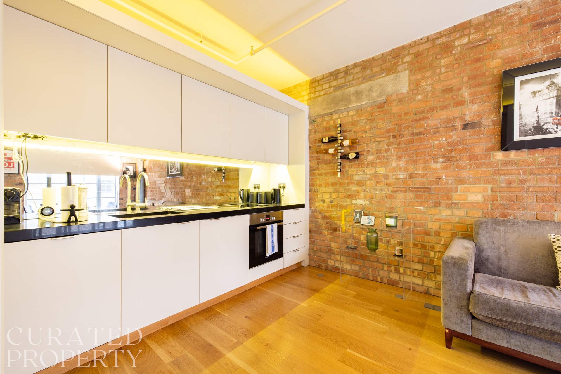 Central Soho Lofts with Lift,  AirCon & Concierge in 10 Richmond Mews W1D 3DD - Property image 9 - VivreStays