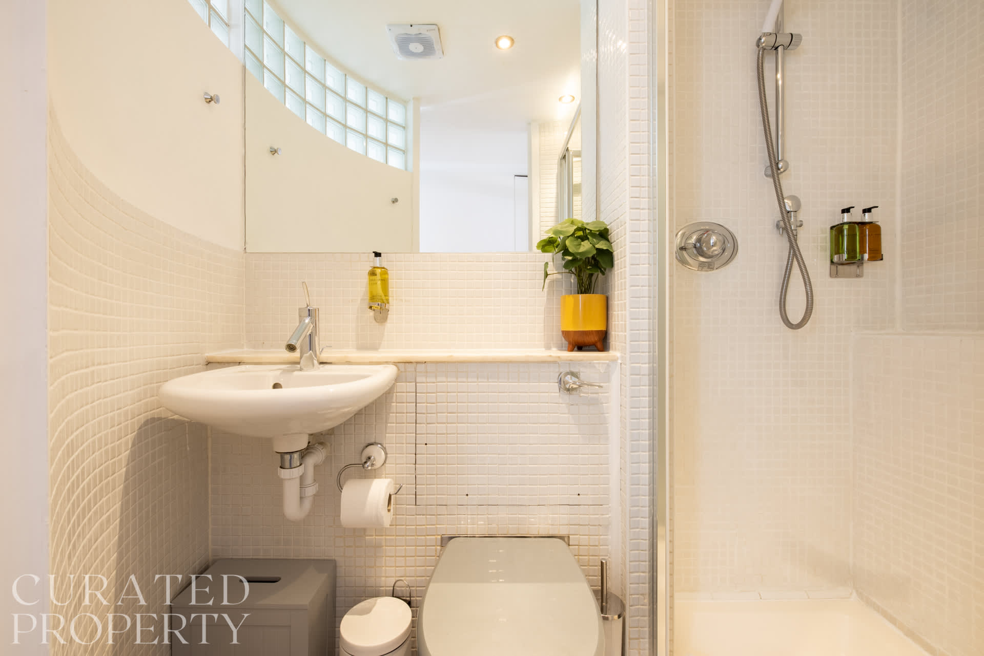 Soho Warehouse Loft with Concierge & Lift in Richmond Mews W1D 3DD - Property image 14 - VivreStays