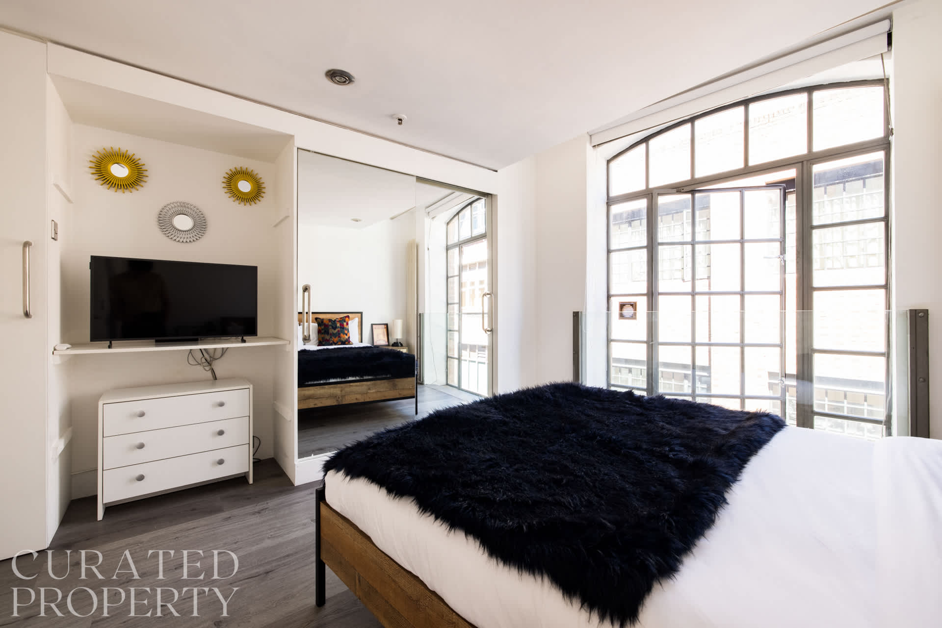 Soho Warehouse Loft with Concierge & Lift in Richmond Mews W1D 3DD - Property image 11 - VivreStays