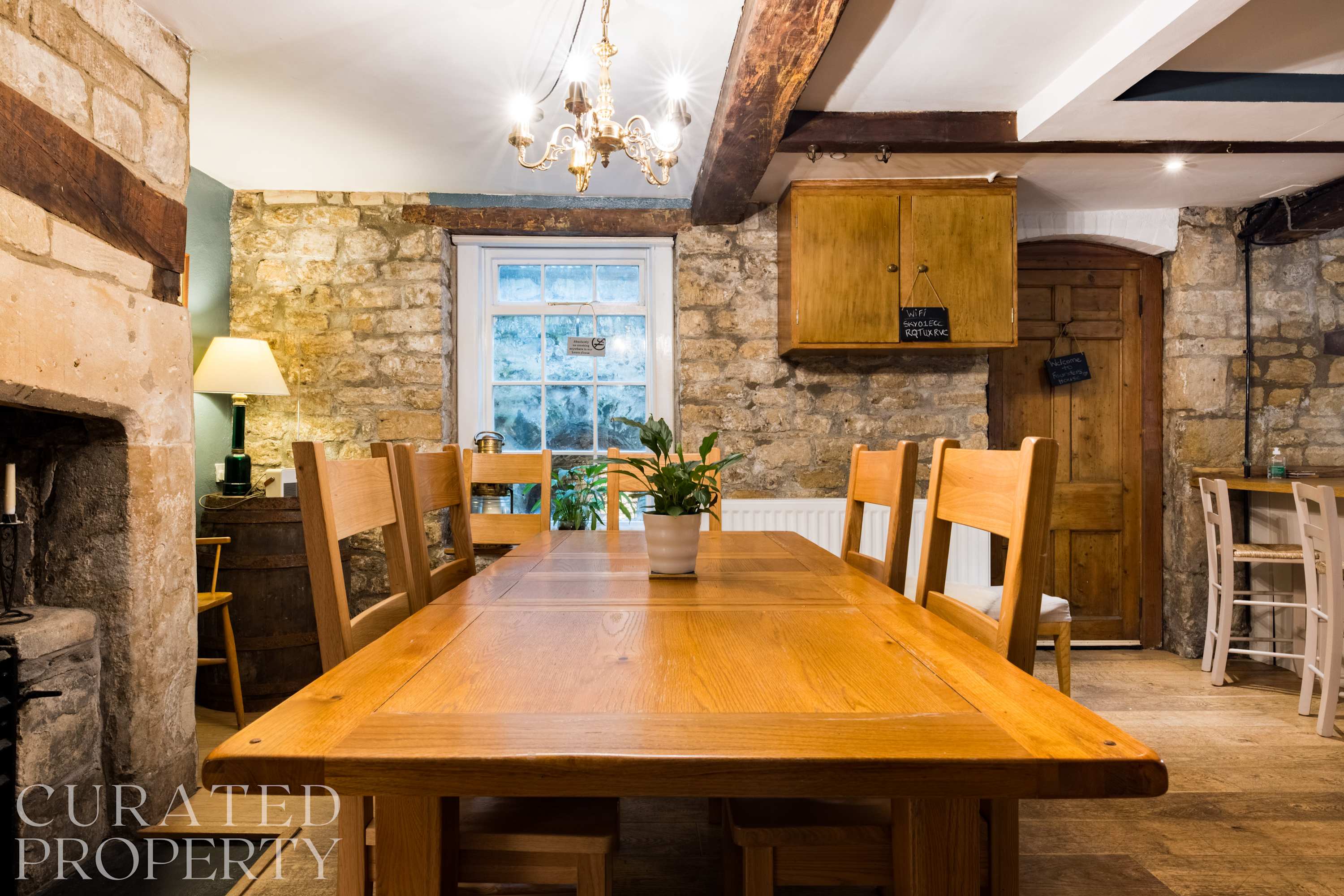 Spacious & Homely Georgian Town House Central Bath in 4 Pierrepont Place BA1 1JX - Property image 10 - VivreStays
