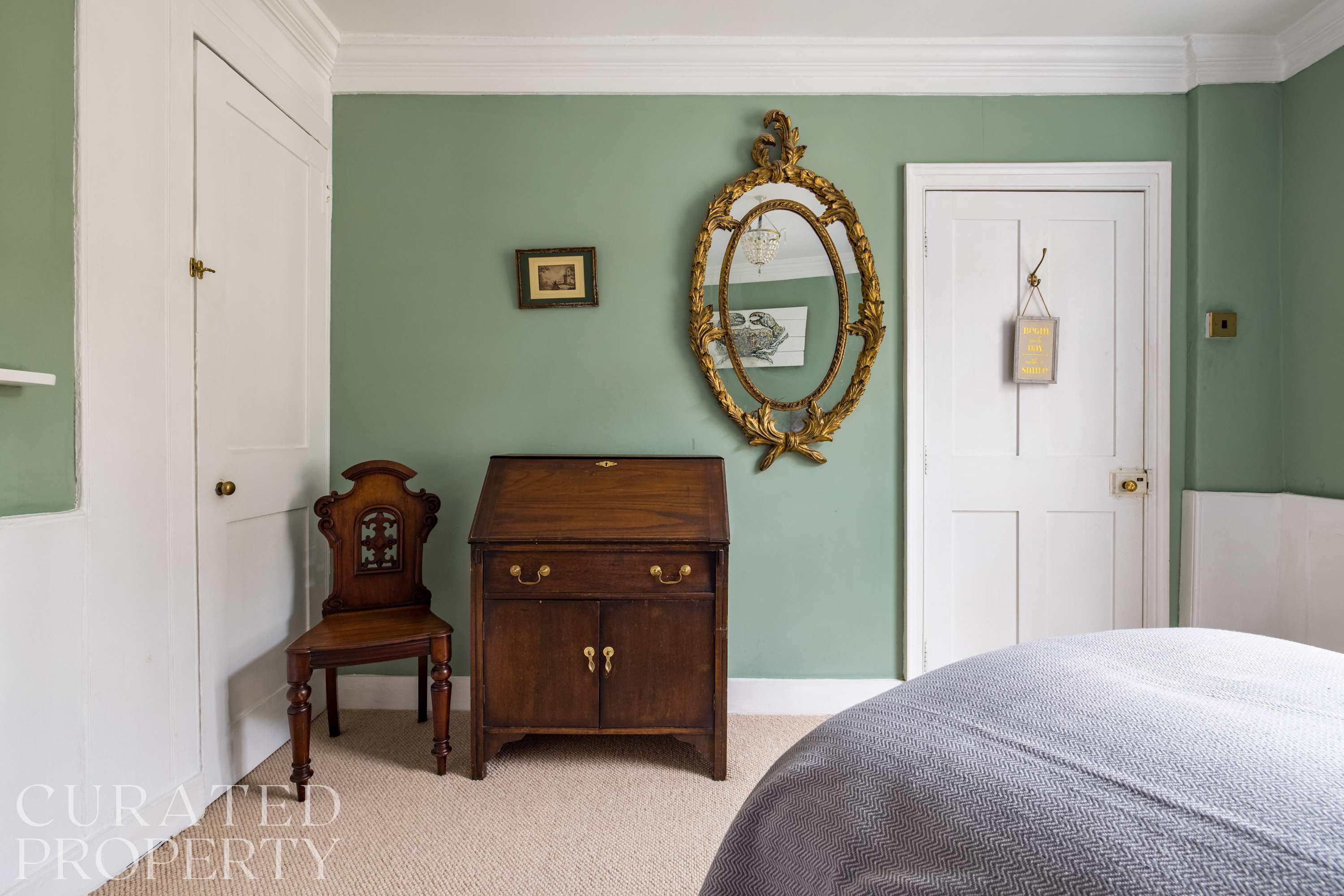 Spacious & Homely Georgian Town House Central Bath in 4 Pierrepont Place BA1 1JX - Property image 28 - VivreStays