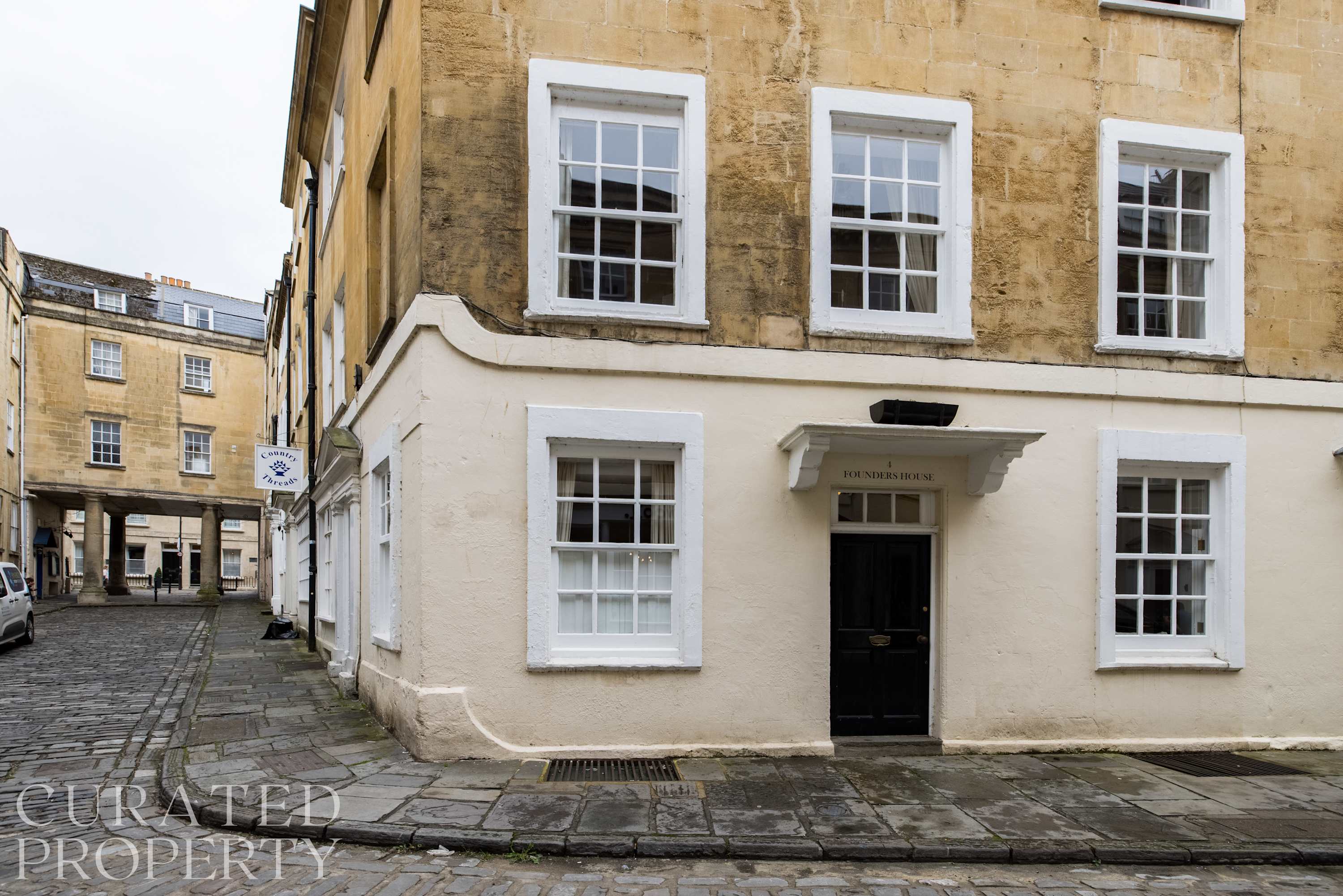 Spacious & Homely Georgian Town House Central Bath in 4 Pierrepont Place BA1 1JX - Property image 43 - VivreStays