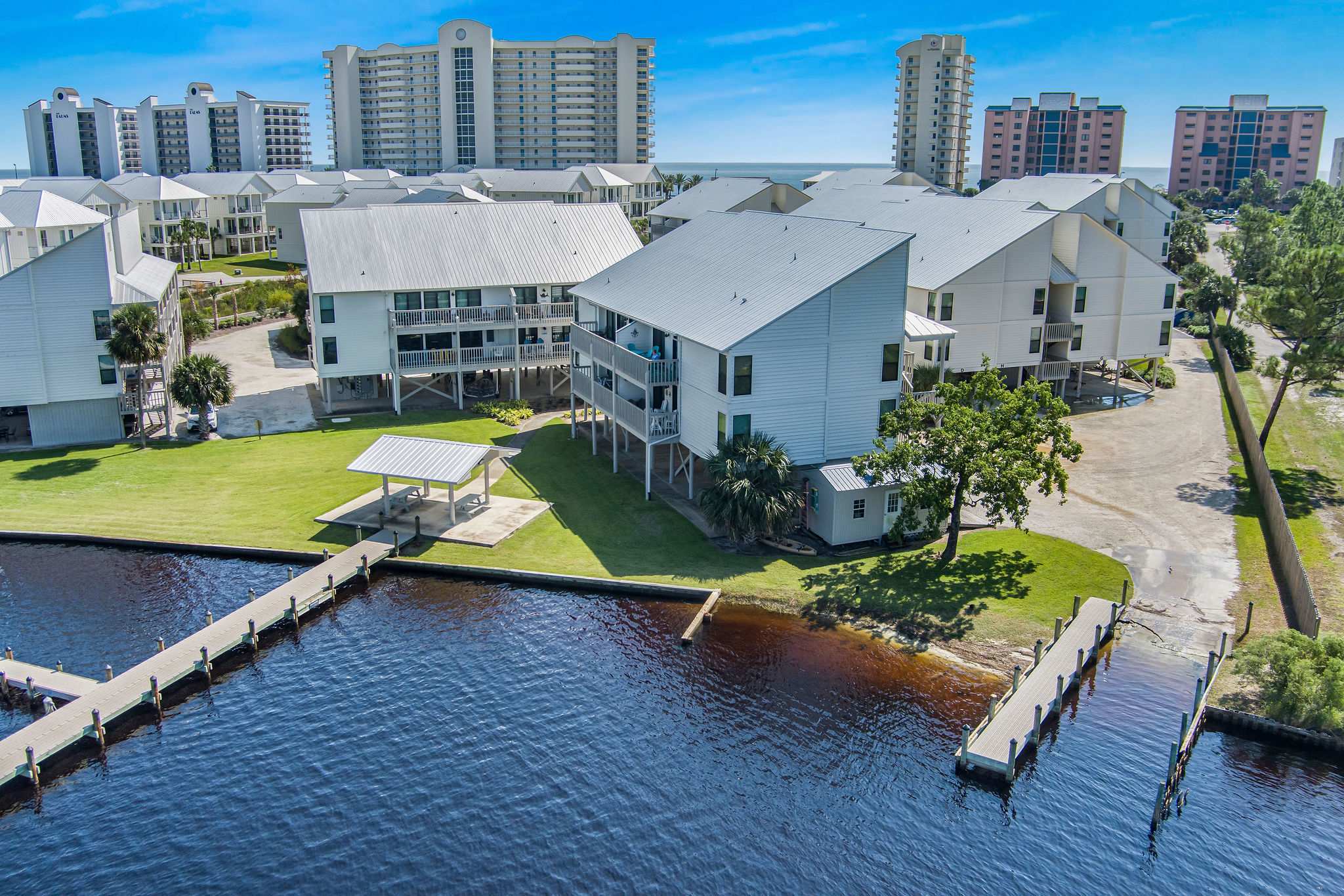 Cotton Bayou Condo: Boat Slip & Water Views! 2 beddrooms — Orange Beach, AL — vacation rental