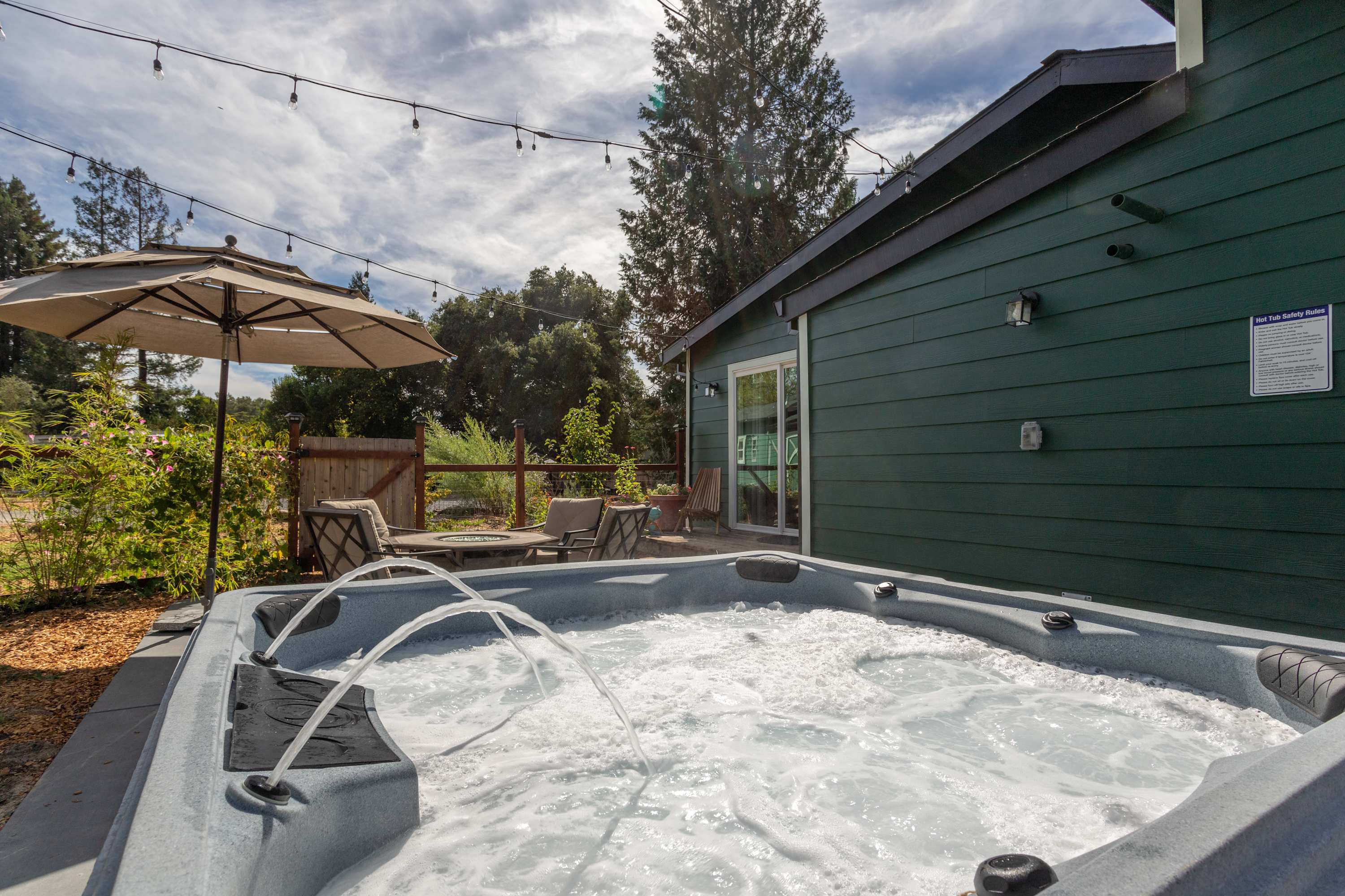 Charming Dog-Friendly Home Near Regional Park