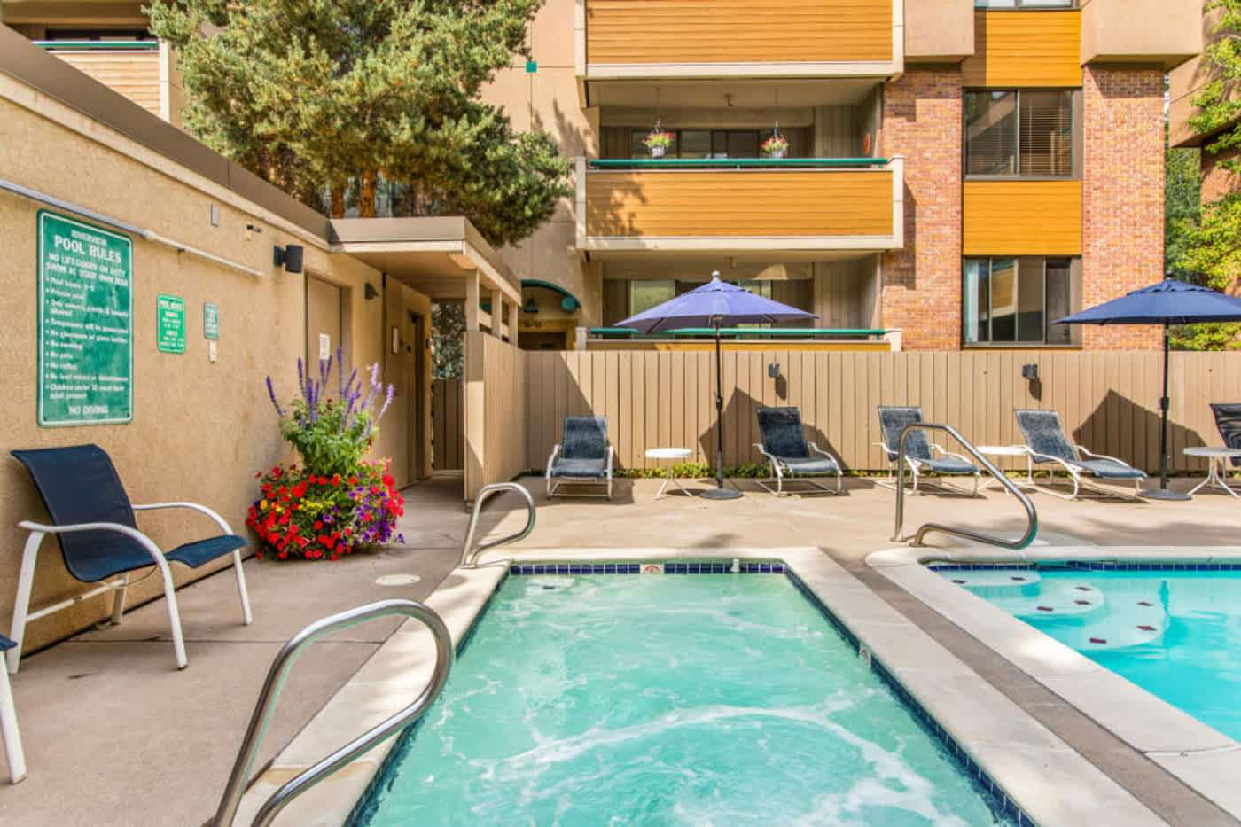 Riverfront Designer 2 BR, Walk to Gondola! - Foto 42