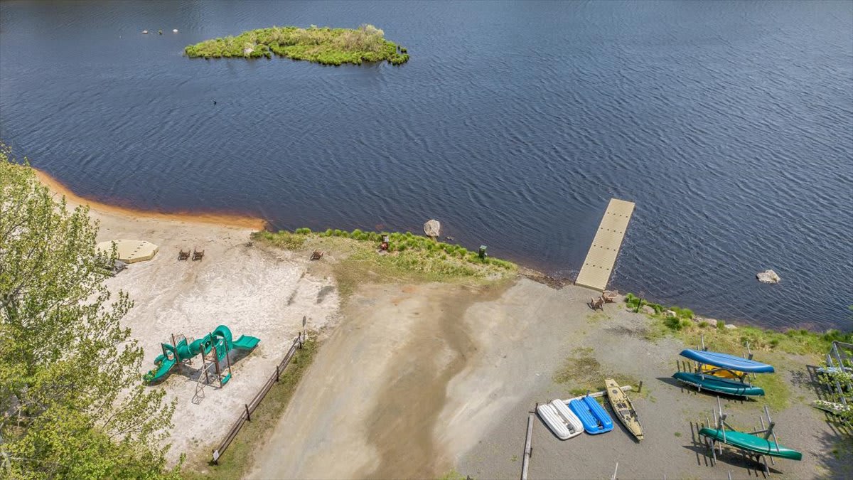 Emerald Pines Cabin | Lake Access | Hot Tub