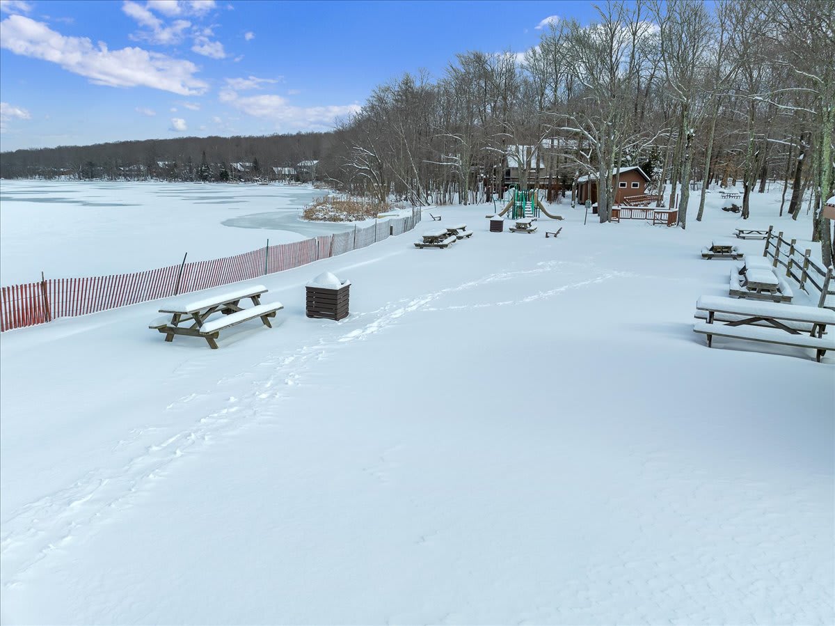 Emerald Pines Cabin | Lake Access | Hot Tub
