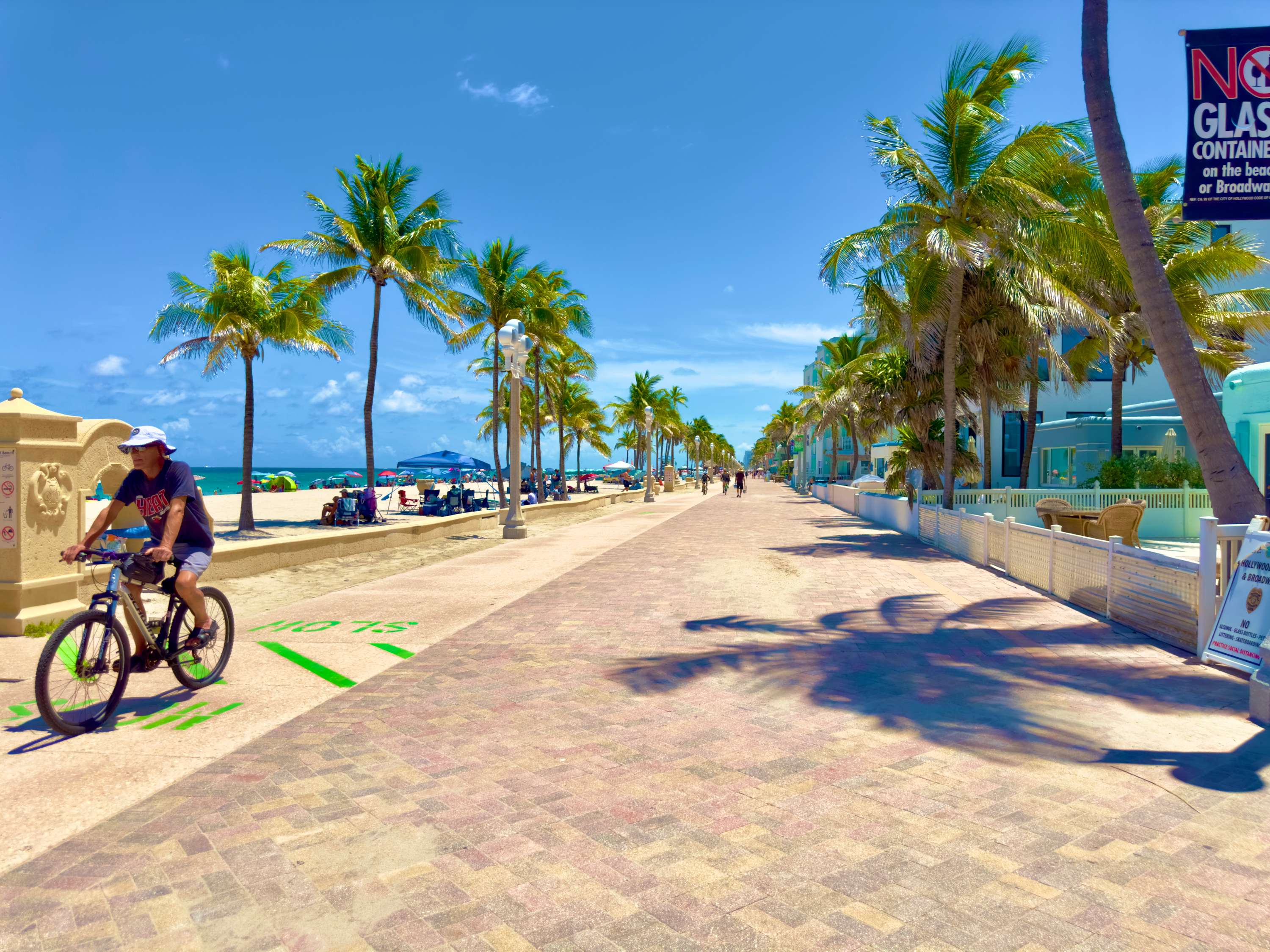 Beach lover's studio apartment in Hollywood, FL