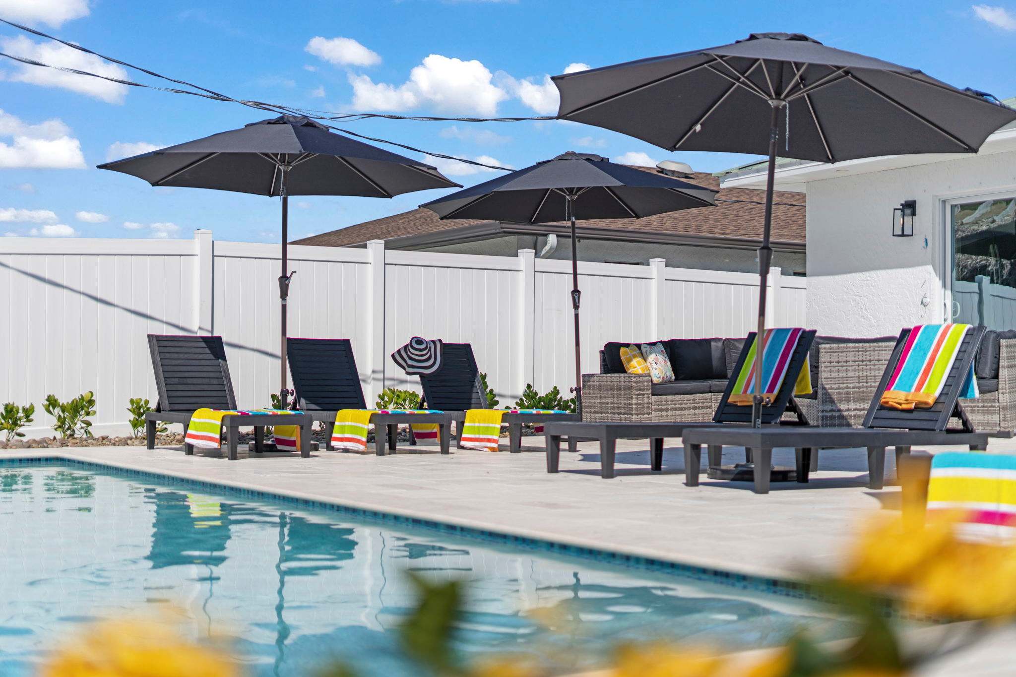 542 FlipFlop ·Southern Exposure Pool· Walk2Beach — Naples, FL — vacation rental