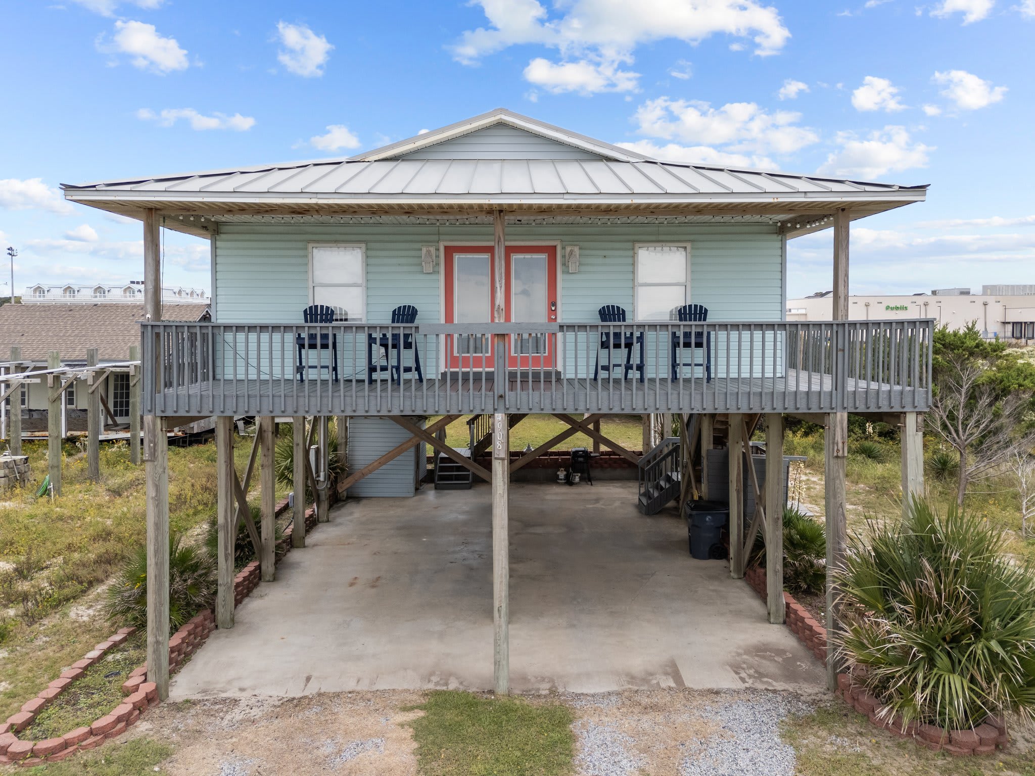 Semi Oceanfront, Steps to Beach, Cozy Cottage — Oak Island, NC — vacation rental