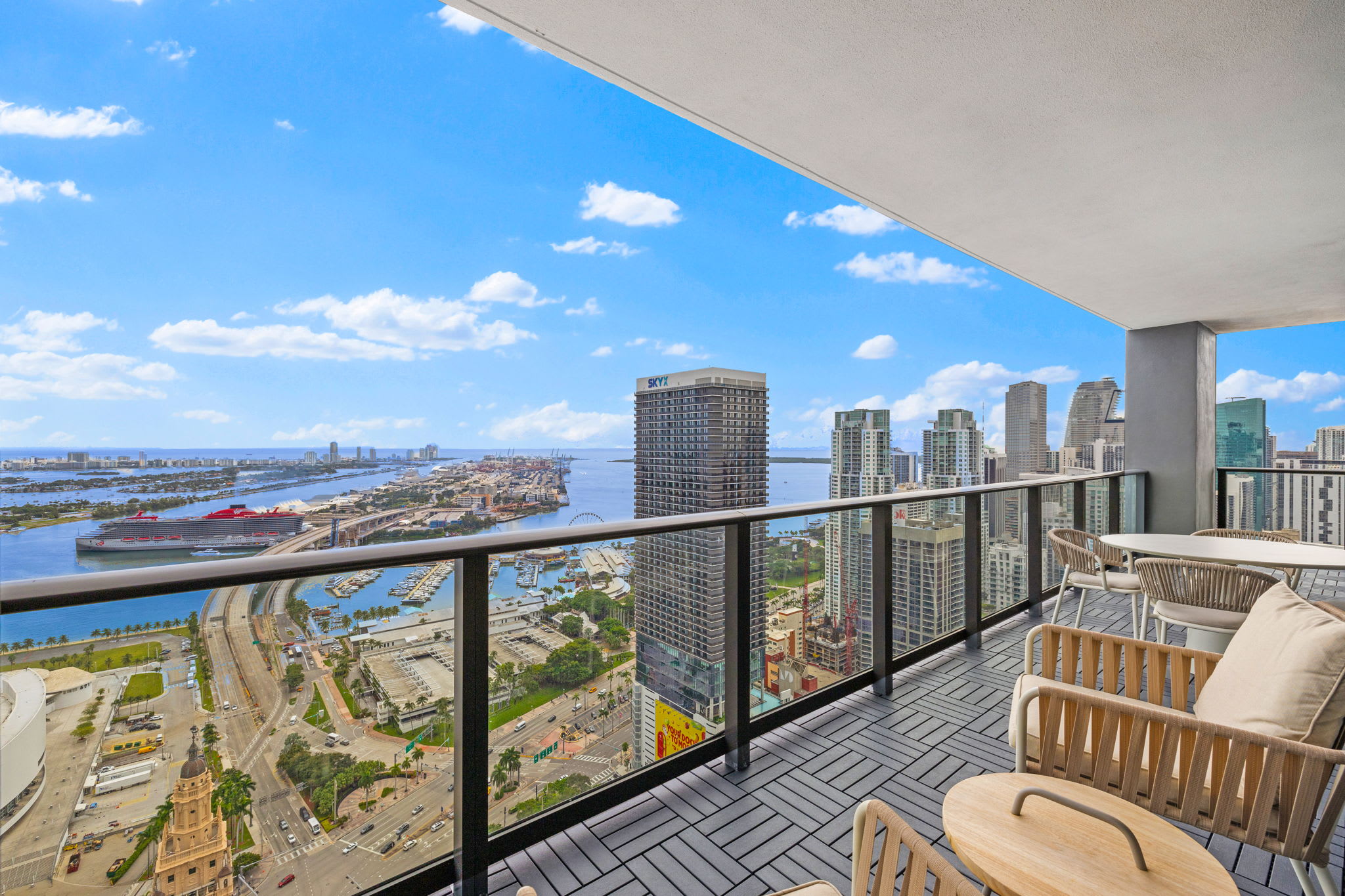 Luxury 3BR Condo wBay Views in Downtown Miami - Foto 1