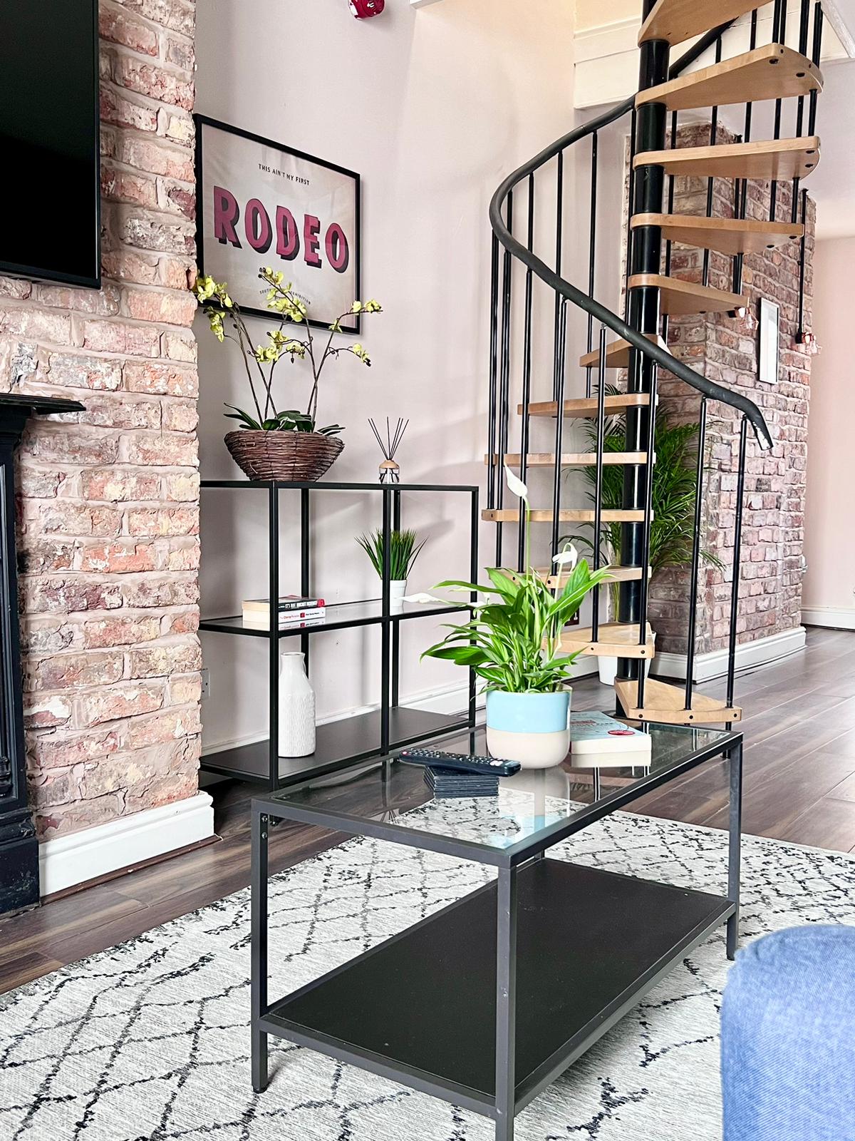 Stylish and Central - 2 bed, sleeps 4