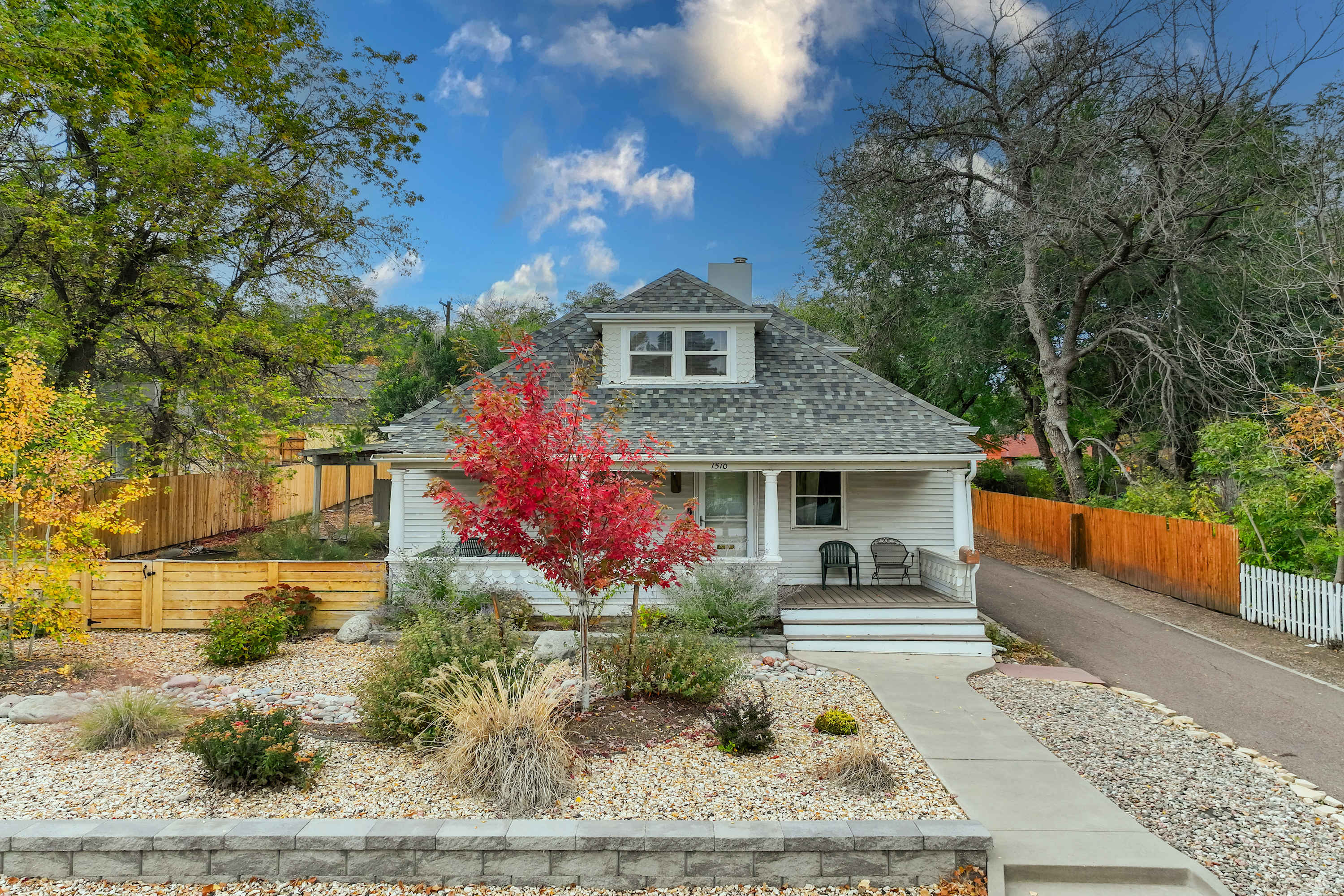 Bristol Bloom! Oasis in the Heart of COS! — Colorado Springs, CO — vacation rental