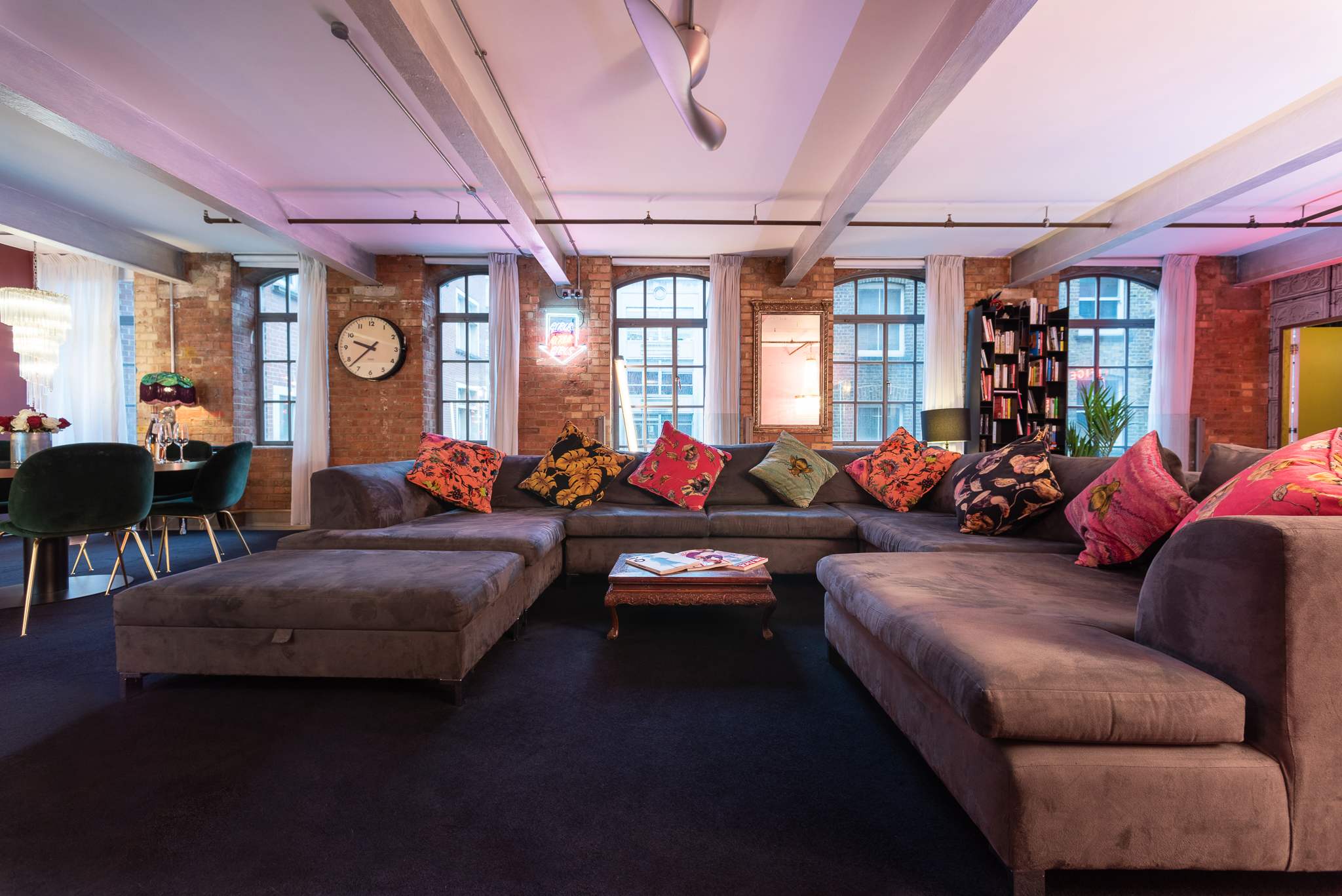 View Luxurious Loft Central Soho - 3 Bedrooms & Office! in 10 Richmond Mews W1D 3DD Luxurious Loft Central Soho - 3 Bedrooms & Office! in 10 Richmond Mews W1D 3DD - Property image 42 - VivreStays