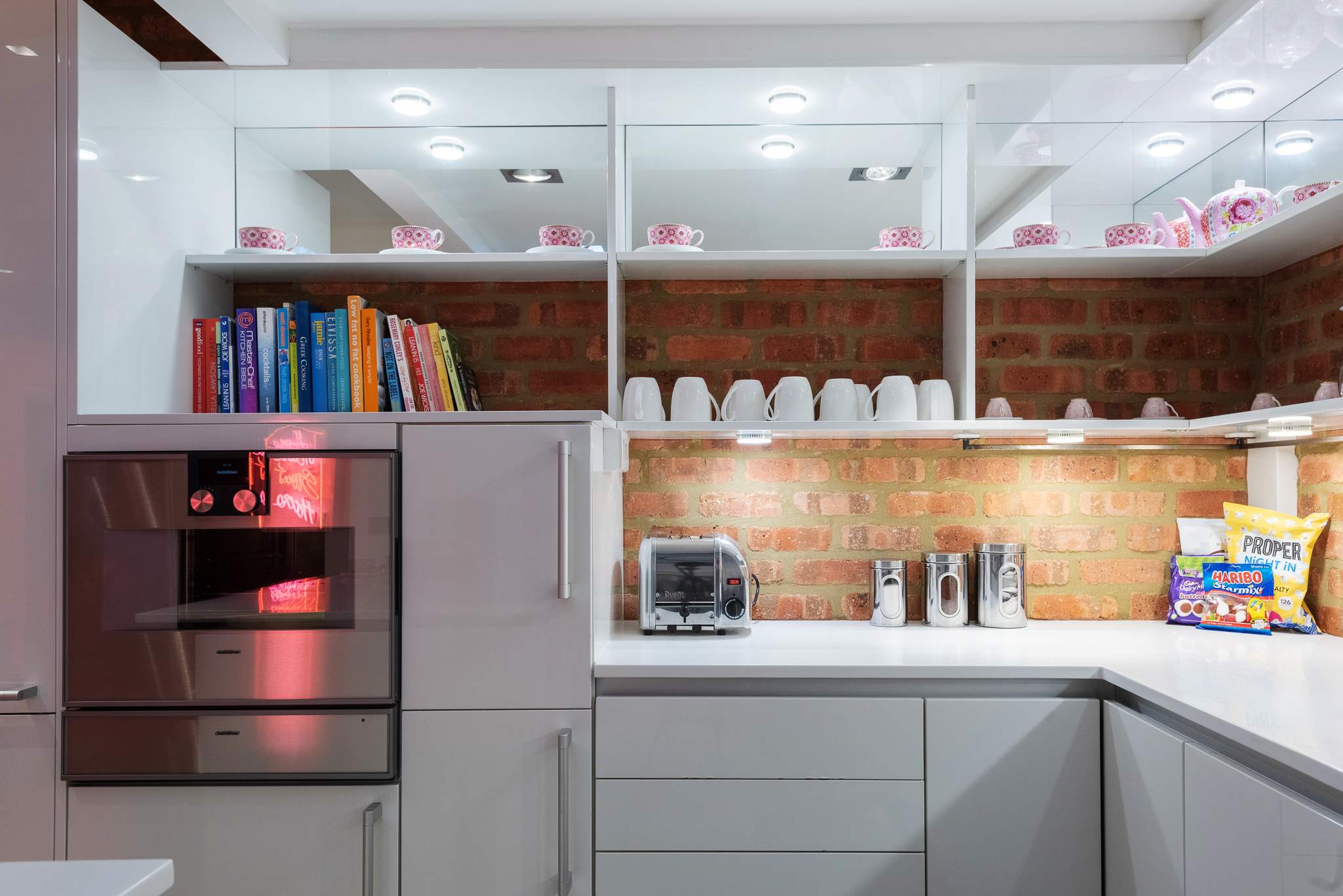 View Luxurious Loft Central Soho - 3 Bedrooms & Office! in 10 Richmond Mews W1D 3DD Luxurious Loft Central Soho - 3 Bedrooms & Office! in 10 Richmond Mews W1D 3DD - Property image 57 - VivreStays