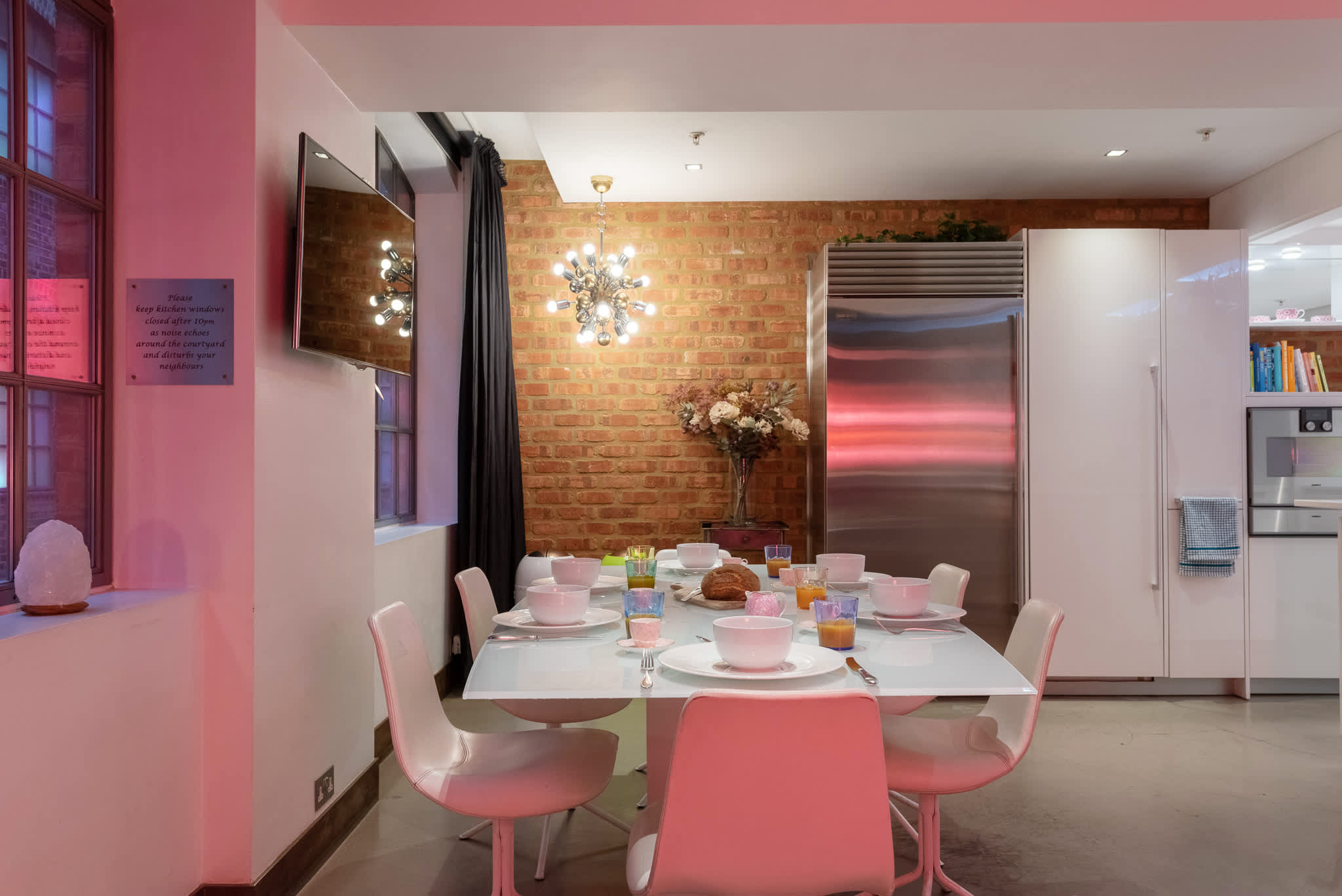 View Luxurious Loft Central Soho - 3 Bedrooms & Office! in 10 Richmond Mews W1D 3DD Luxurious Loft Central Soho - 3 Bedrooms & Office! in 10 Richmond Mews W1D 3DD - Property image 58 - VivreStays