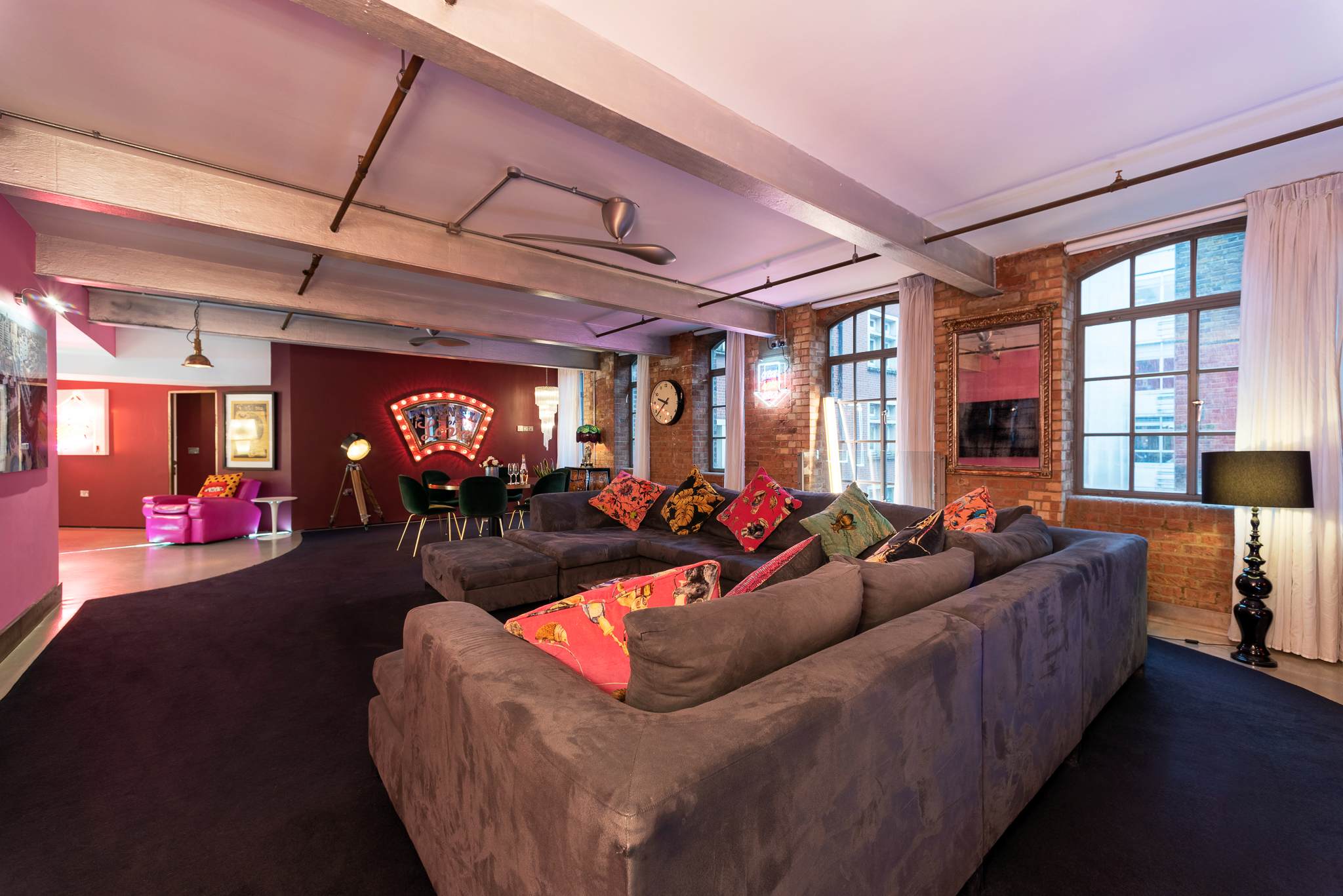 View Luxurious Loft Central Soho - 3 Bedrooms & Office! in 10 Richmond Mews W1D 3DD Luxurious Loft Central Soho - 3 Bedrooms & Office! in 10 Richmond Mews W1D 3DD - Property image 46 - VivreStays