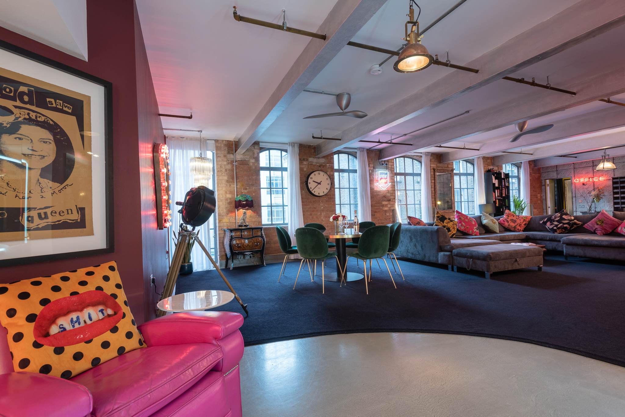 View Luxurious Loft Central Soho - 3 Bedrooms & Office! in 10 Richmond Mews W1D 3DD Luxurious Loft Central Soho - 3 Bedrooms & Office! in 10 Richmond Mews W1D 3DD - Property image 52 - VivreStays