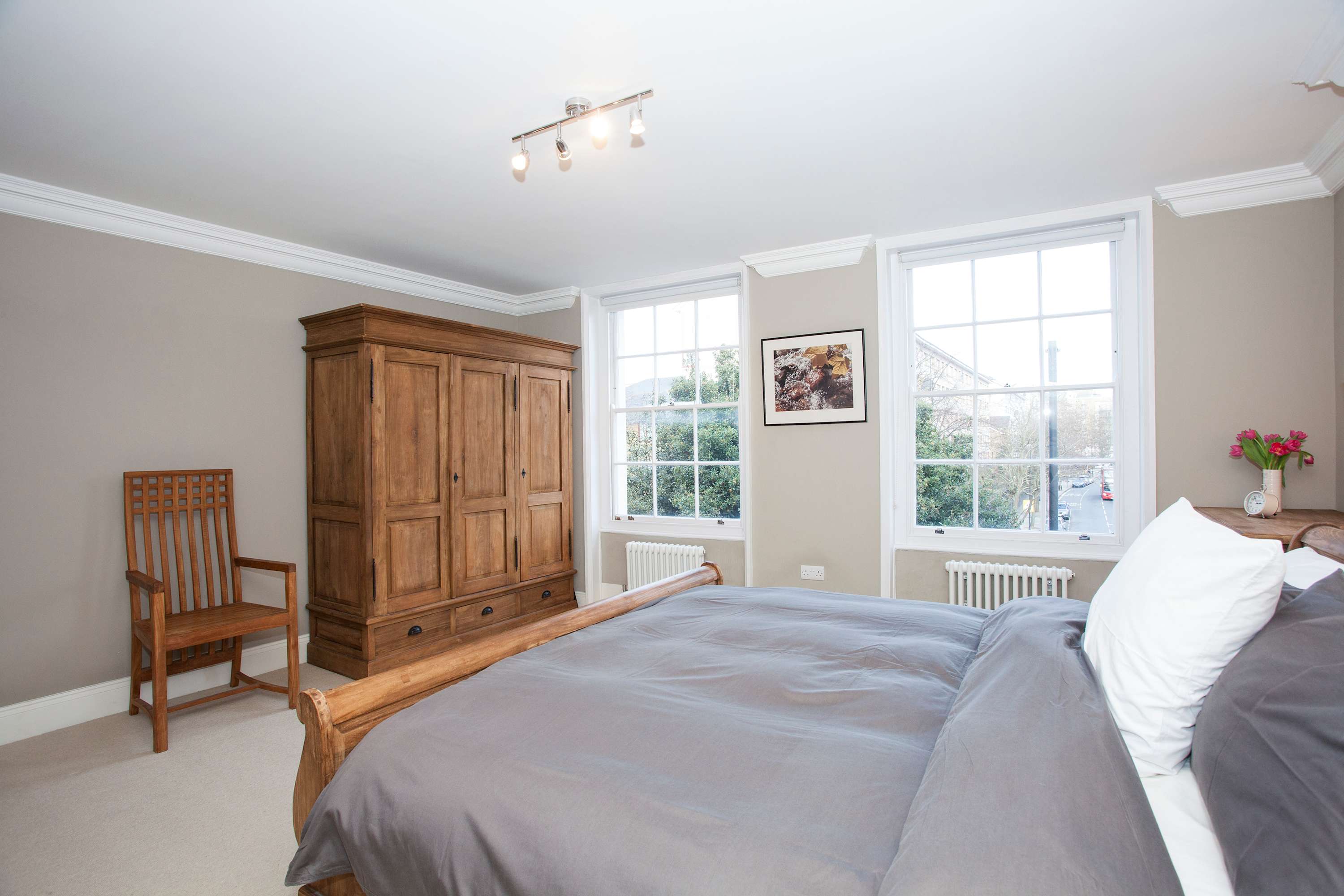 Luxury Marylebone 2-Bed Duplex with Terrace in 105B Lisson Grove NW1 6UP - Property image 36 - VivreStays