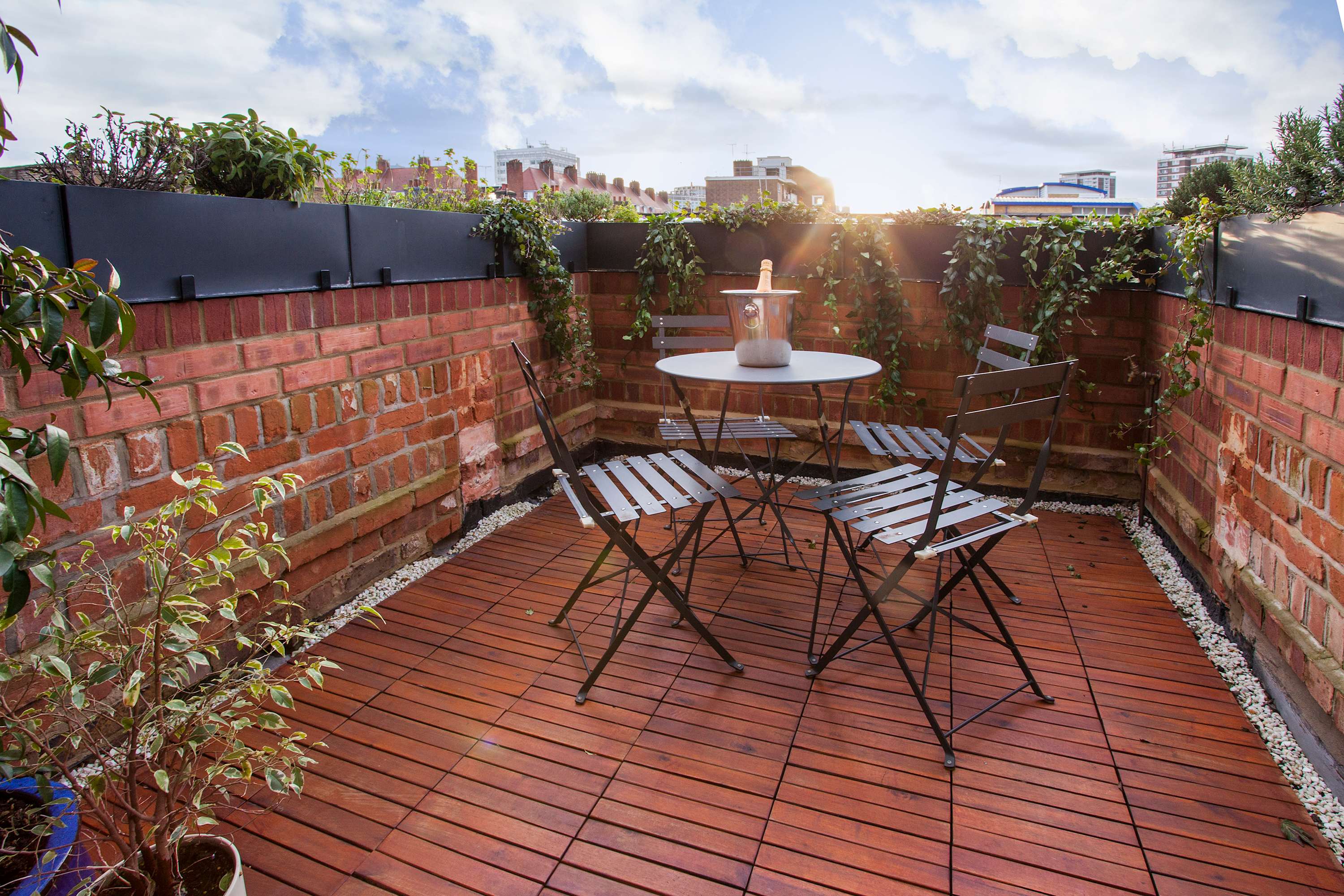 Luxury Marylebone 2-Bed Duplex with Terrace in 105B Lisson Grove NW1 6UP - Property image 32 - VivreStays