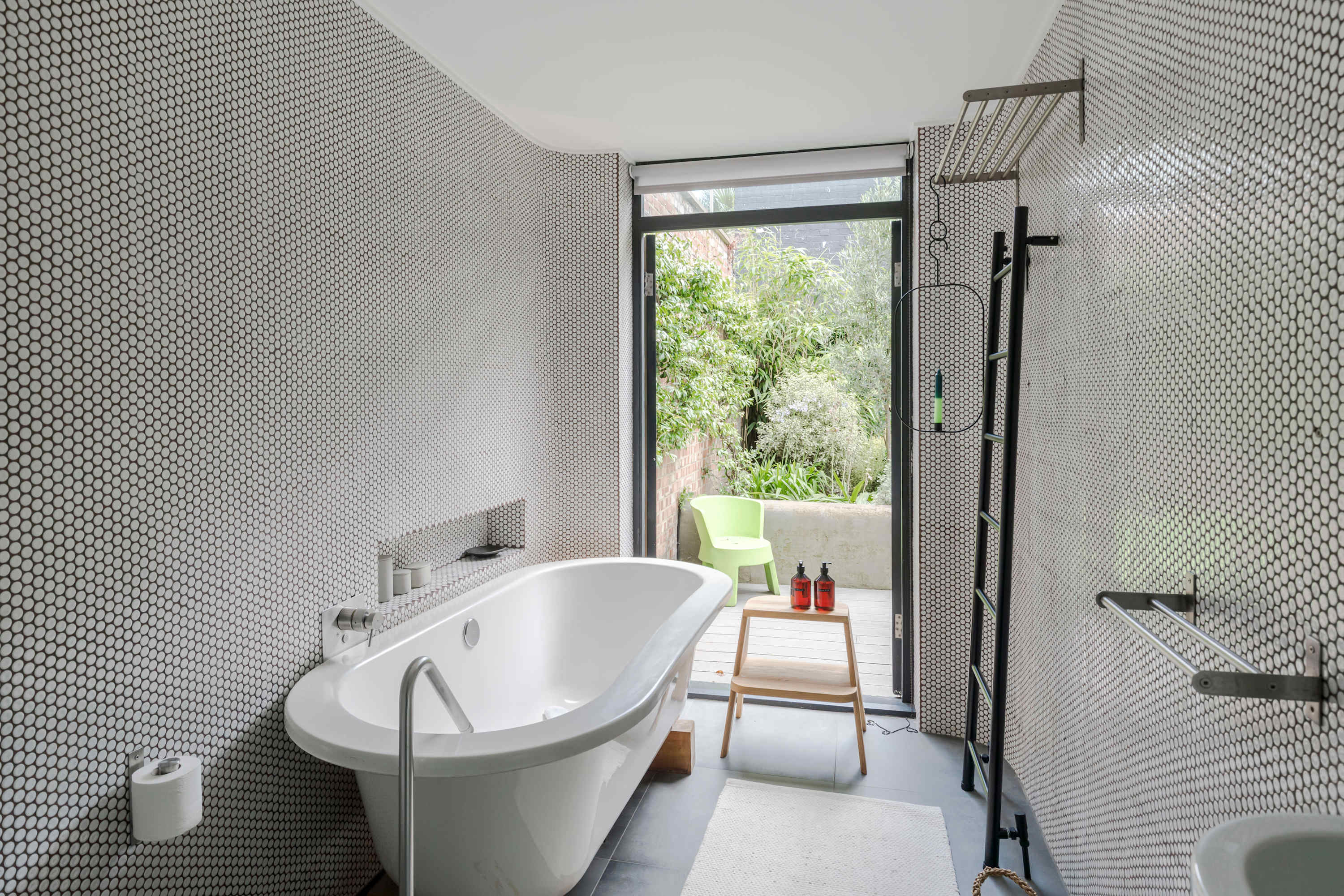 Stylish IslingtonTownhouse with Terrace & Garden in 12 Islington Park Street N1 1PU - Property image 36 - VivreStays
