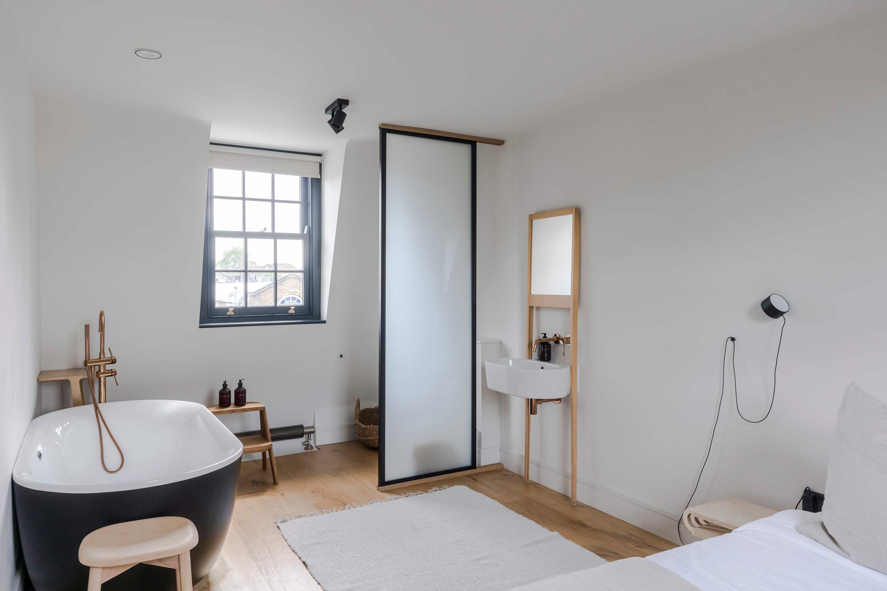 Stylish IslingtonTownhouse with Terrace & Garden in 12 Islington Park Street N1 1PU - Property image 42 - VivreStays
