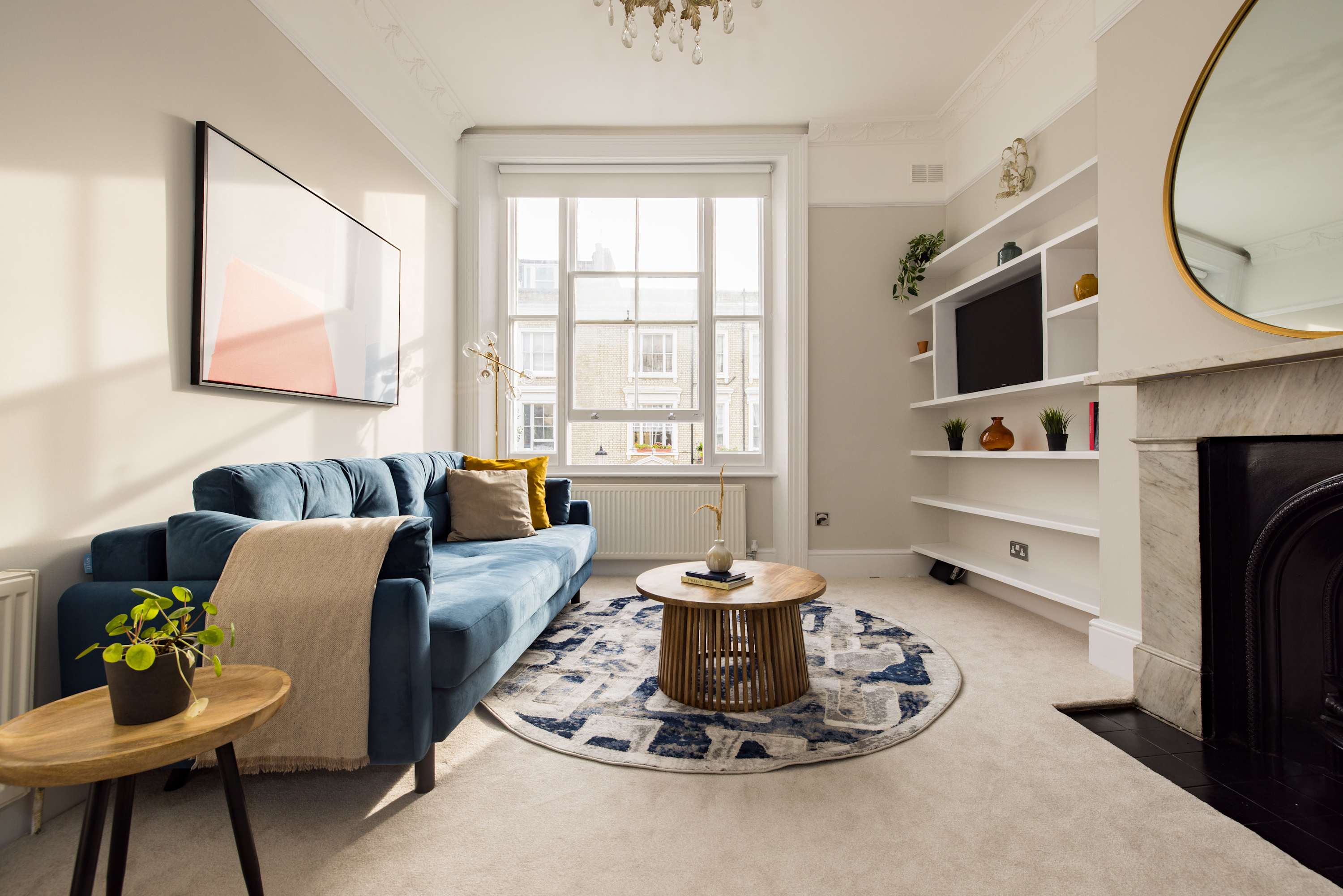 Chic & Light-filled Earls Court Flat near Tube in 49 Eardley Crescent SW5 9JT - Property image 32 - VivreStays