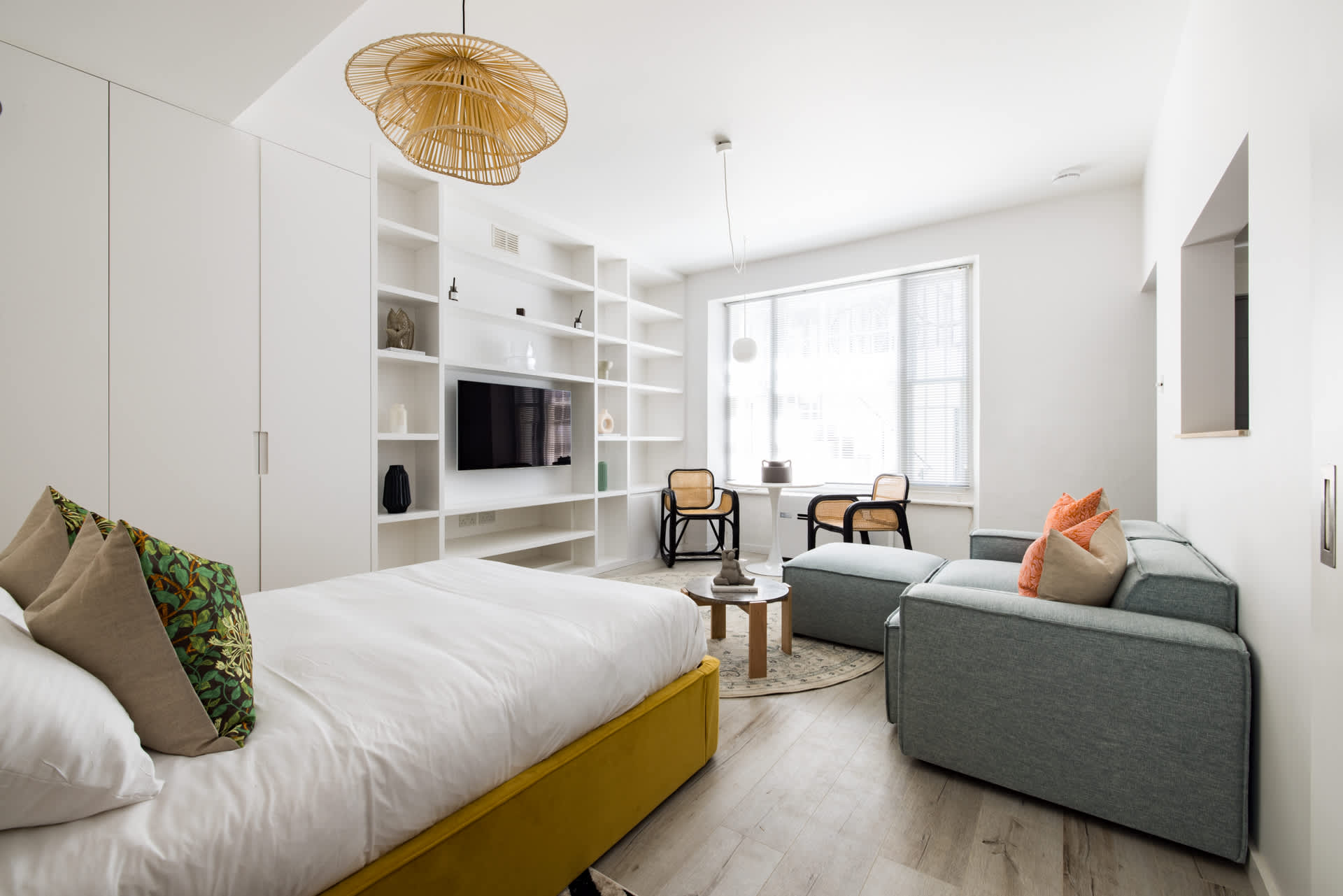 Light-filled Studio with AirCon near Tube in 9 Hogarth Road SW5 0QT - Property image 20 - VivreStays