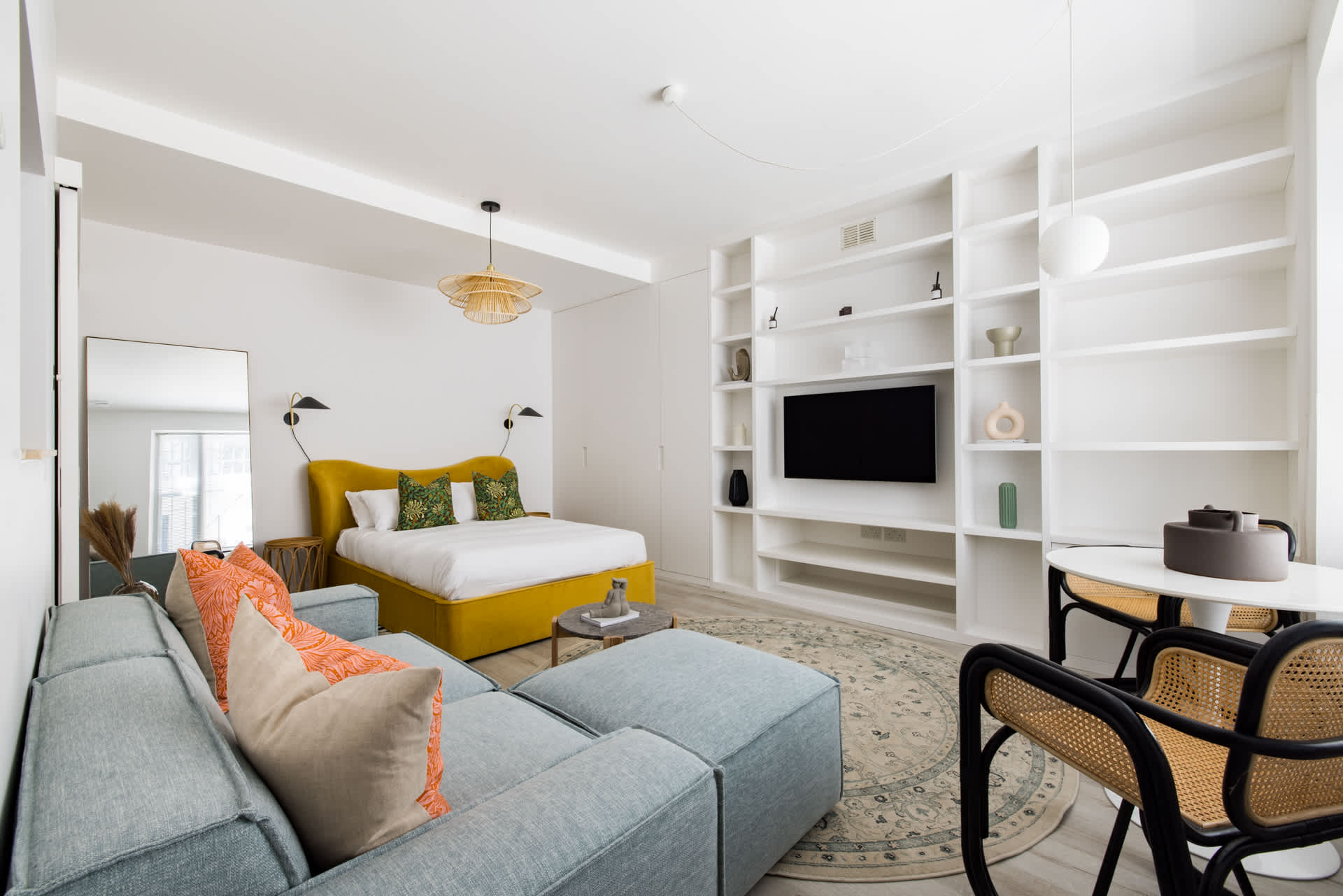 Light-filled Studio with AirCon near Tube in 9 Hogarth Road SW5 0QT - Property image 23 - VivreStays