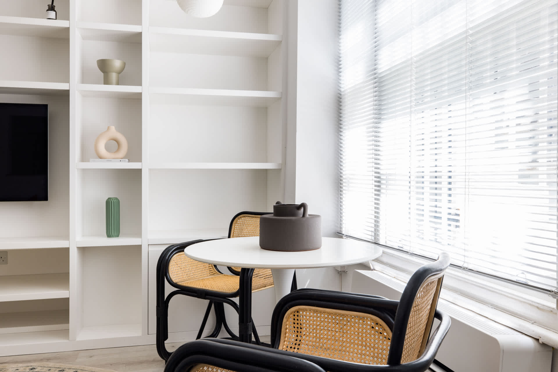 Light-filled Studio with AirCon near Tube in 9 Hogarth Road SW5 0QT - Property image 25 - VivreStays