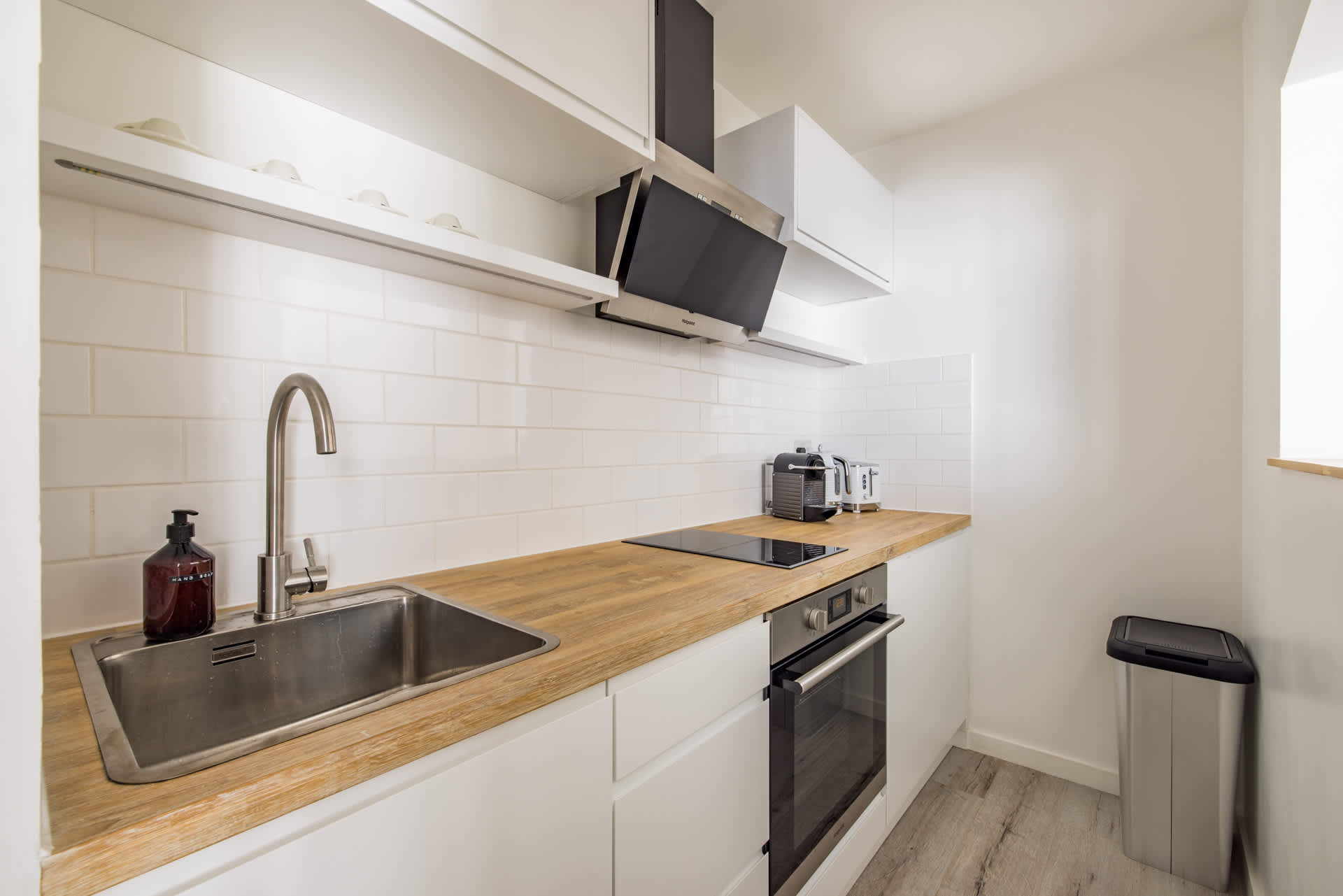 Light-filled Studio with AirCon near Tube in 9 Hogarth Road SW5 0QT - Property image 26 - VivreStays
