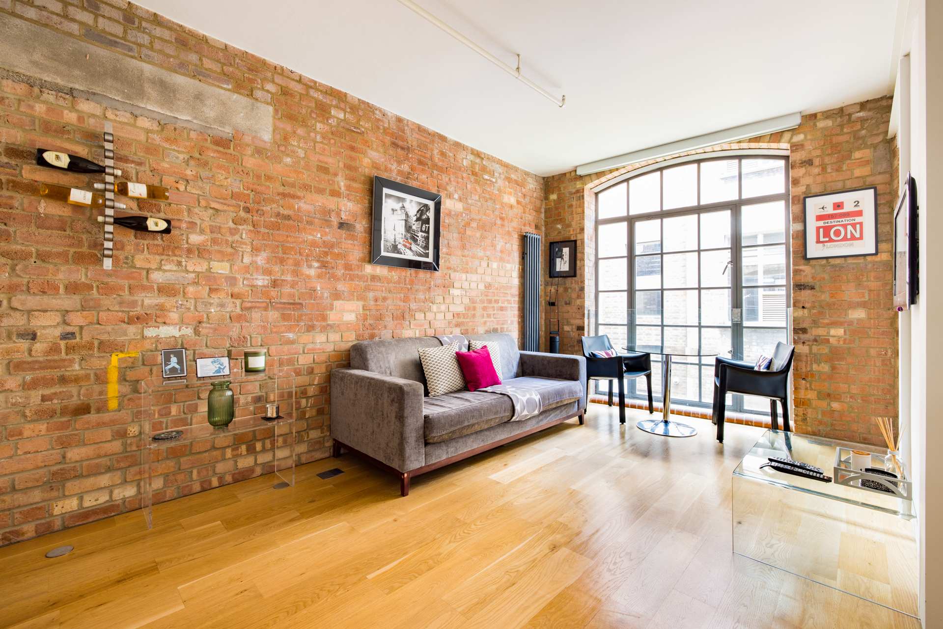 Central Soho Lofts with Lift,  AirCon & Concierge in 10 Richmond Mews W1D 3DD - Property image 17 - VivreStays