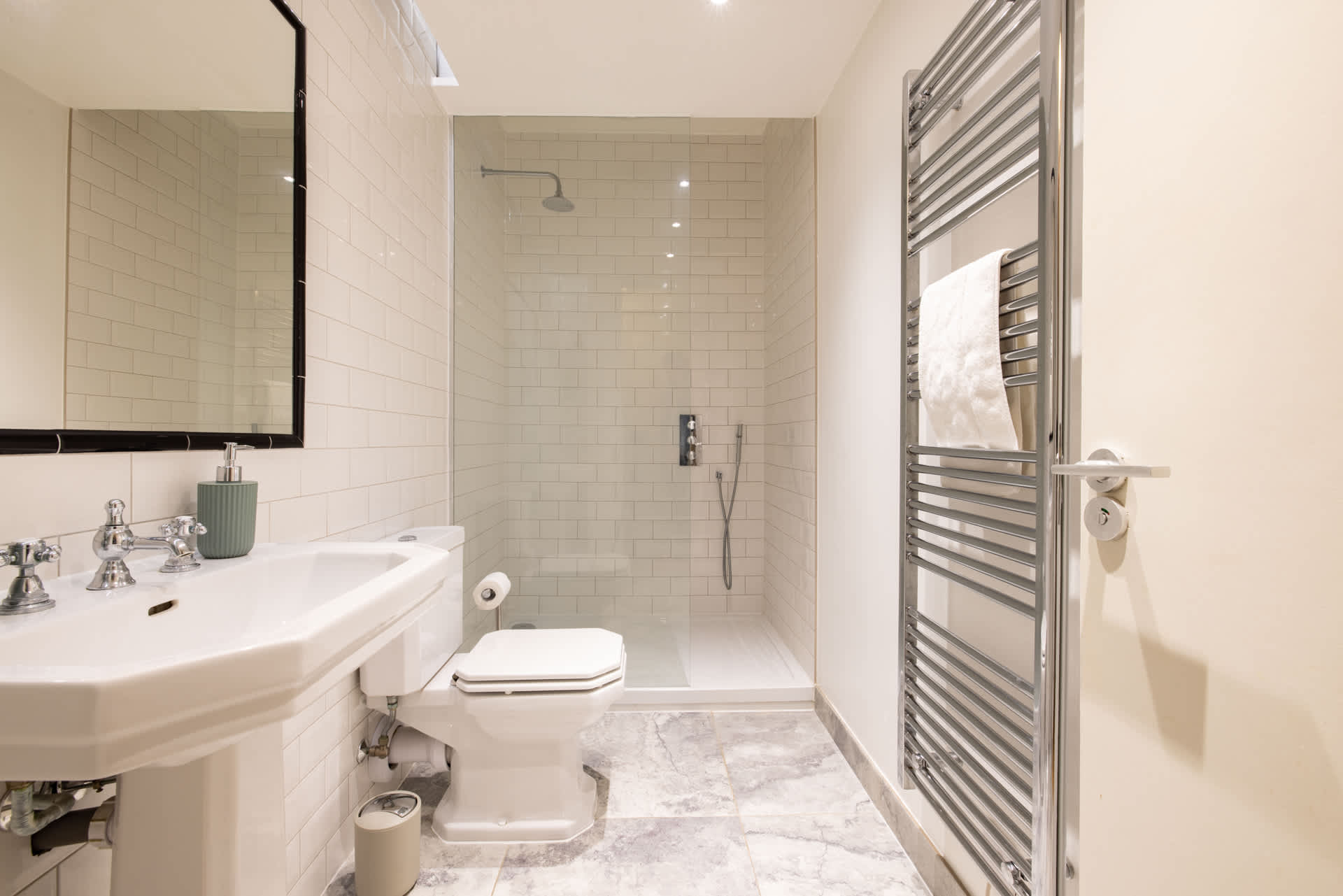 Central Soho Lofts with Lift,  AirCon & Concierge in 10 Richmond Mews W1D 3DD - Property image 31 - VivreStays