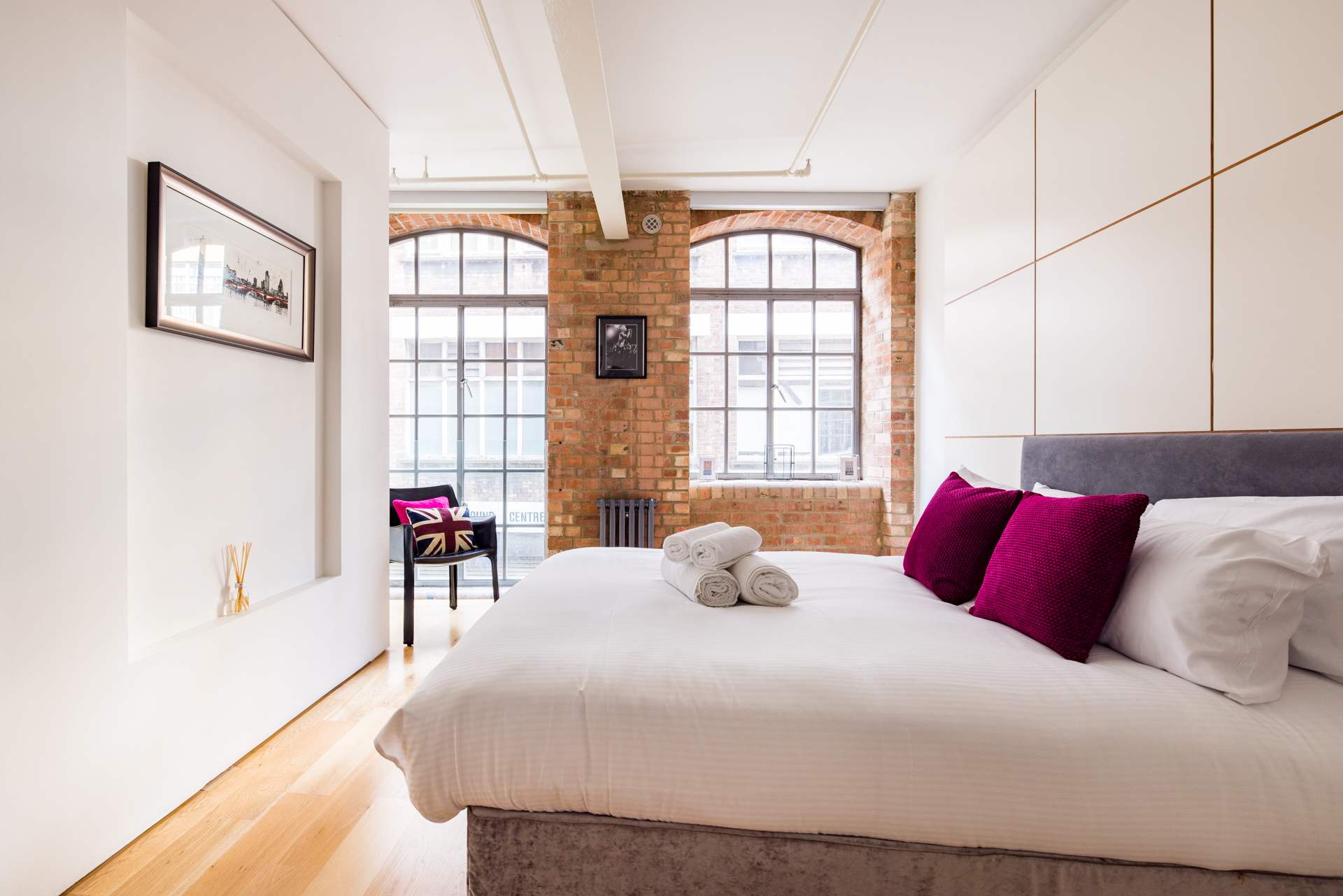 Central Soho Lofts with Lift,  AirCon & Concierge in 10 Richmond Mews W1D 3DD - Property image 21 - VivreStays
